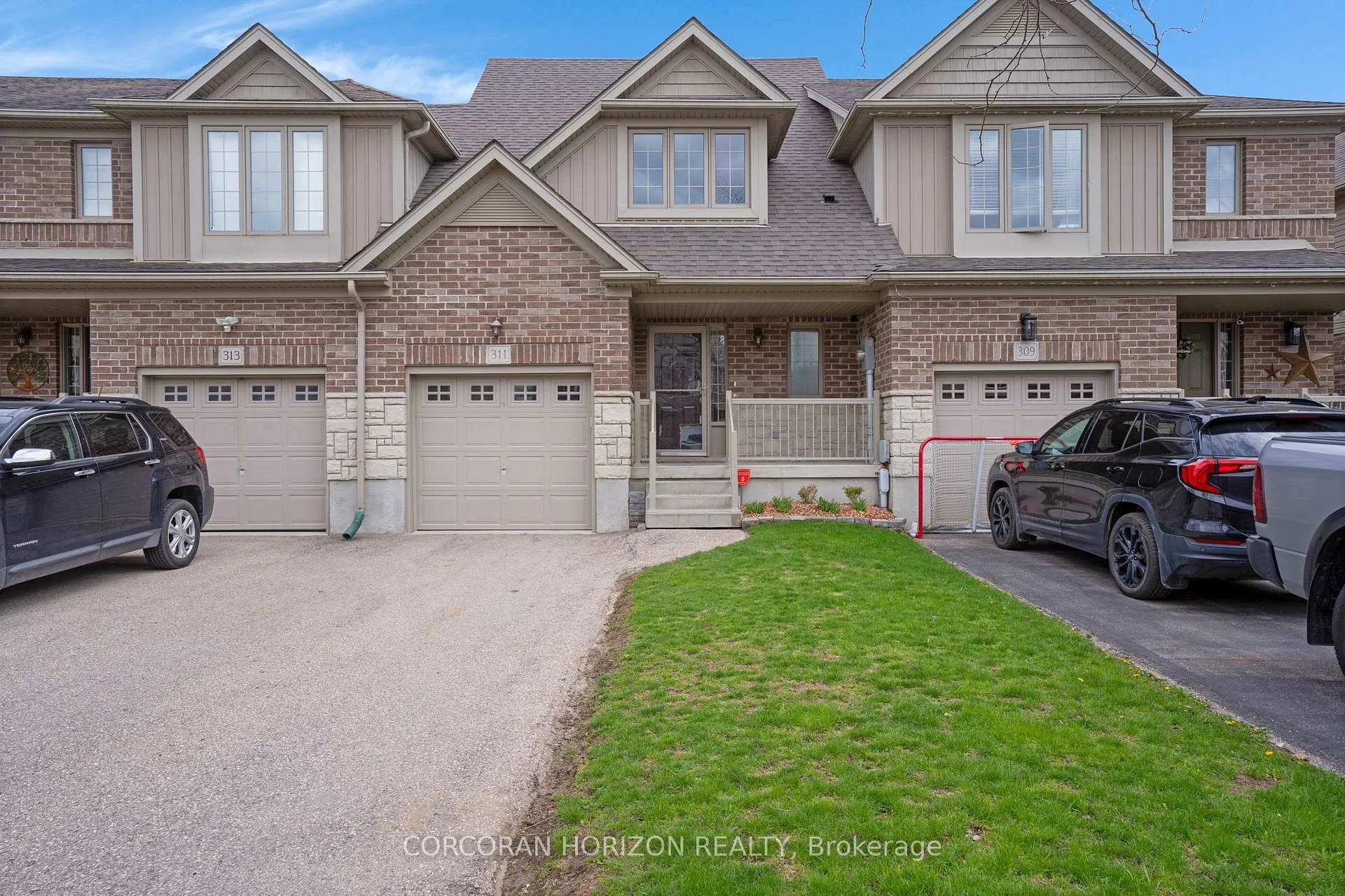 Photo 2 of 311 Vincent Drive, North Dumfries — HOMEH