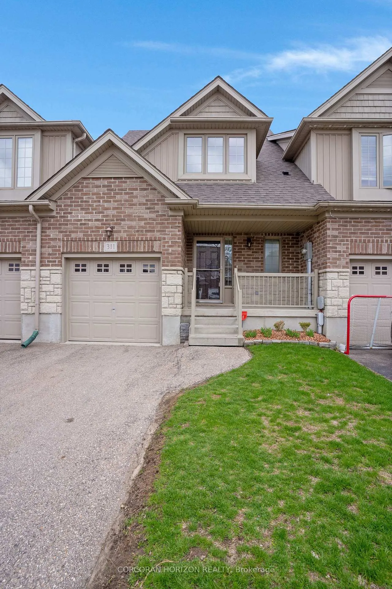 Photo 4 of 311 Vincent Drive, North Dumfries — HOMEH