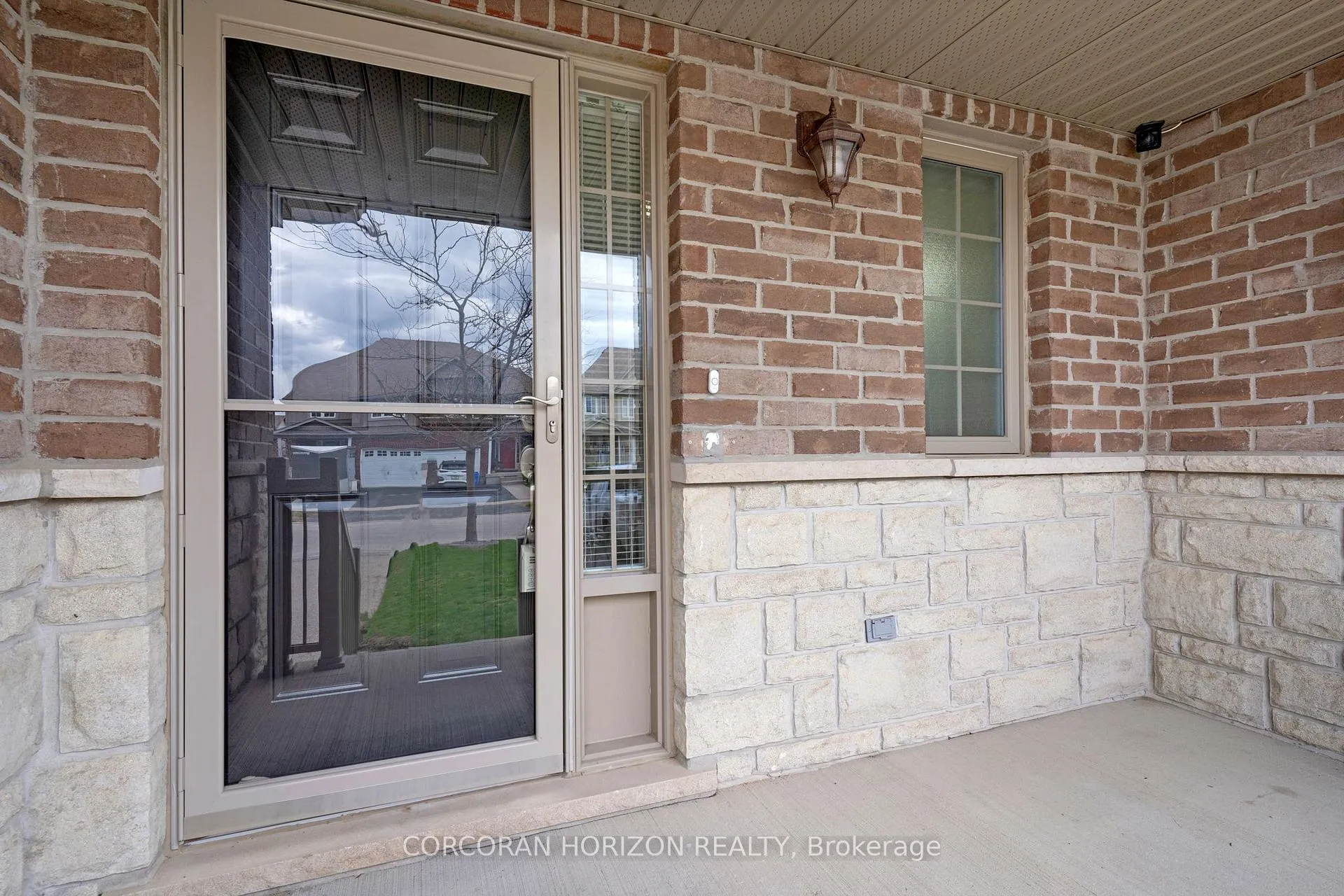 Photo 6 of 311 Vincent Drive, North Dumfries — HOMEH