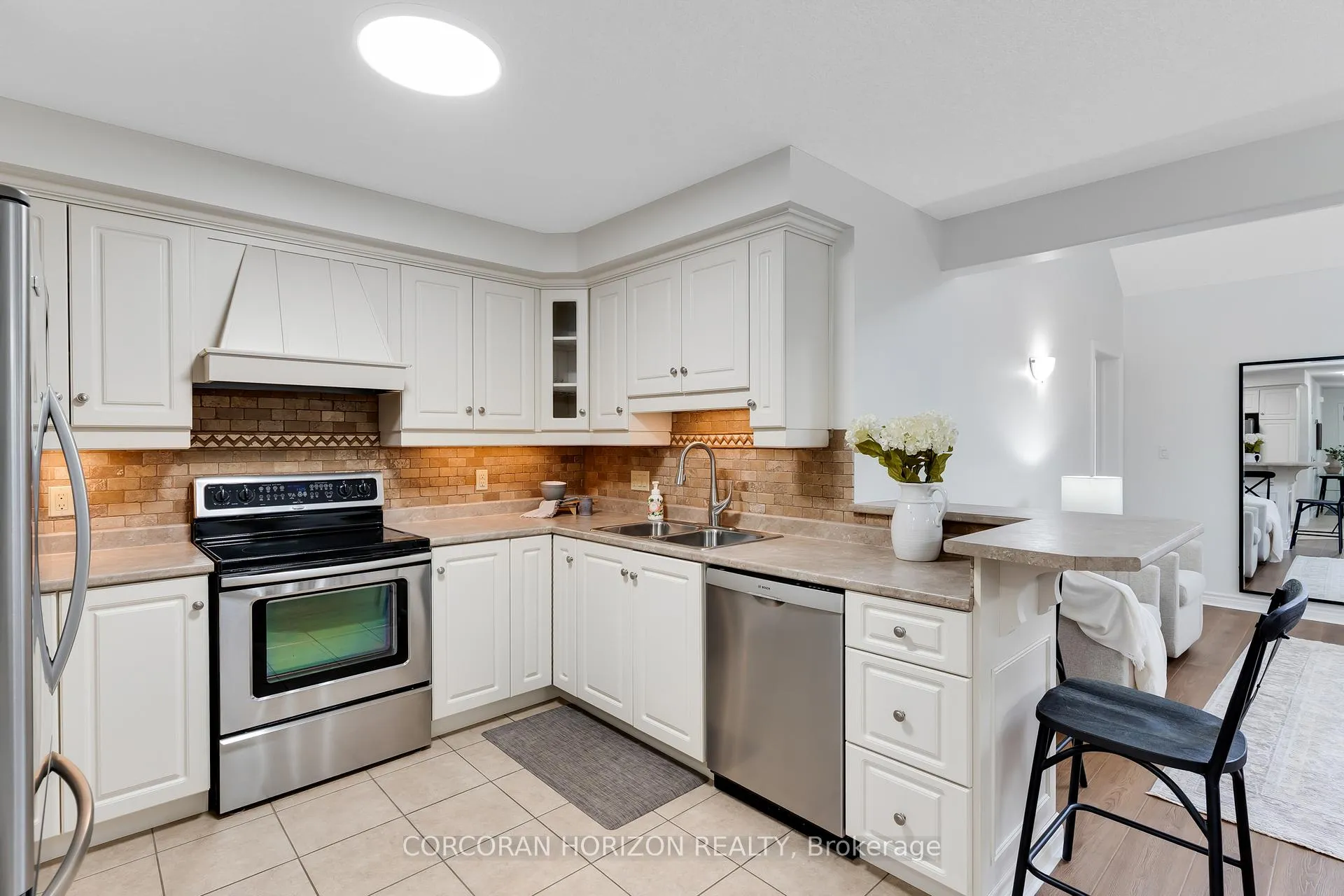 Photo 15 of 311 Vincent Drive, North Dumfries — HOMEH