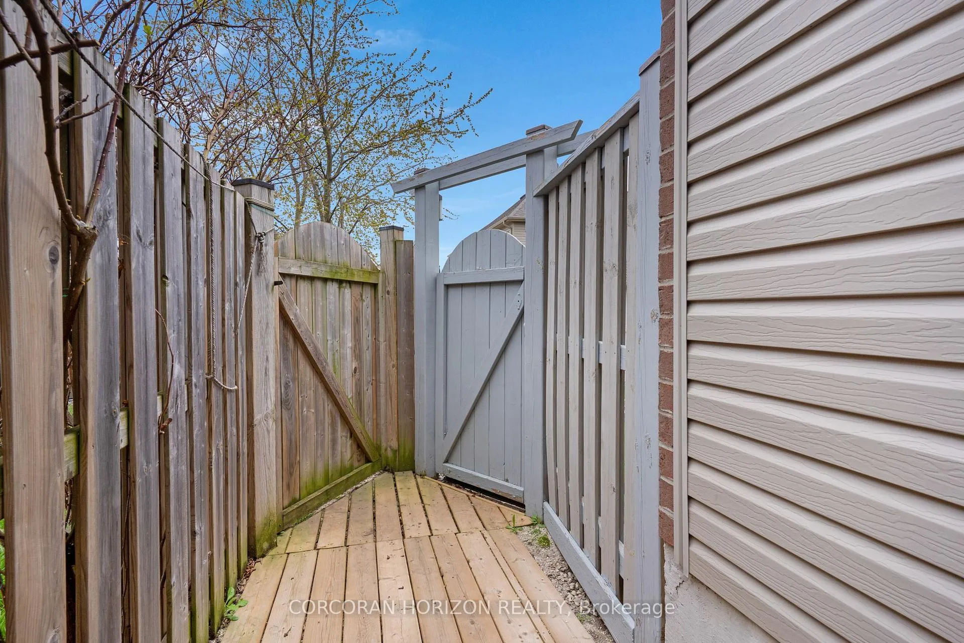 Photo 41 of 311 Vincent Drive, North Dumfries — HOMEH