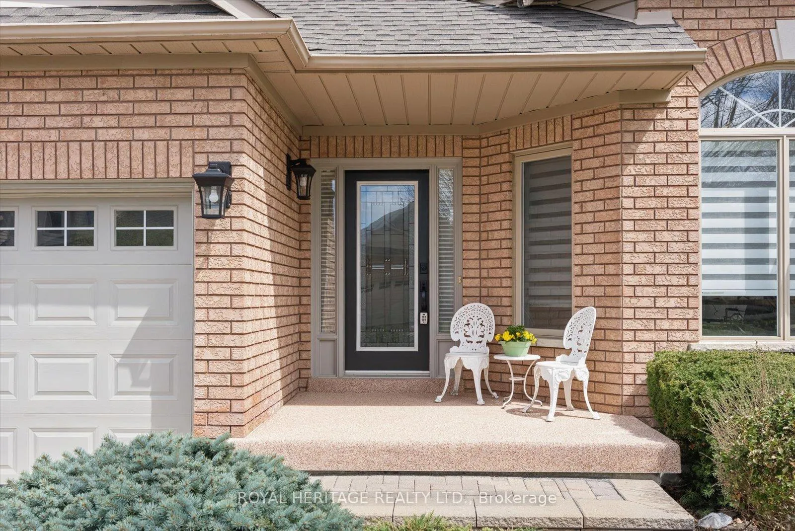 Photo 4 of 38 Briar Gate Way, New Tecumseth, Alliston — HOMEH