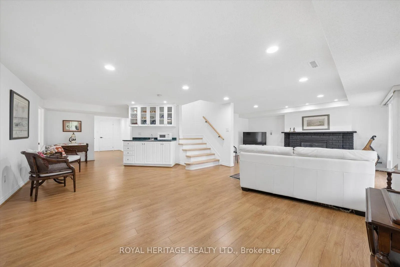 Photo 30 of 38 Briar Gate Way, New Tecumseth, Alliston — HOMEH