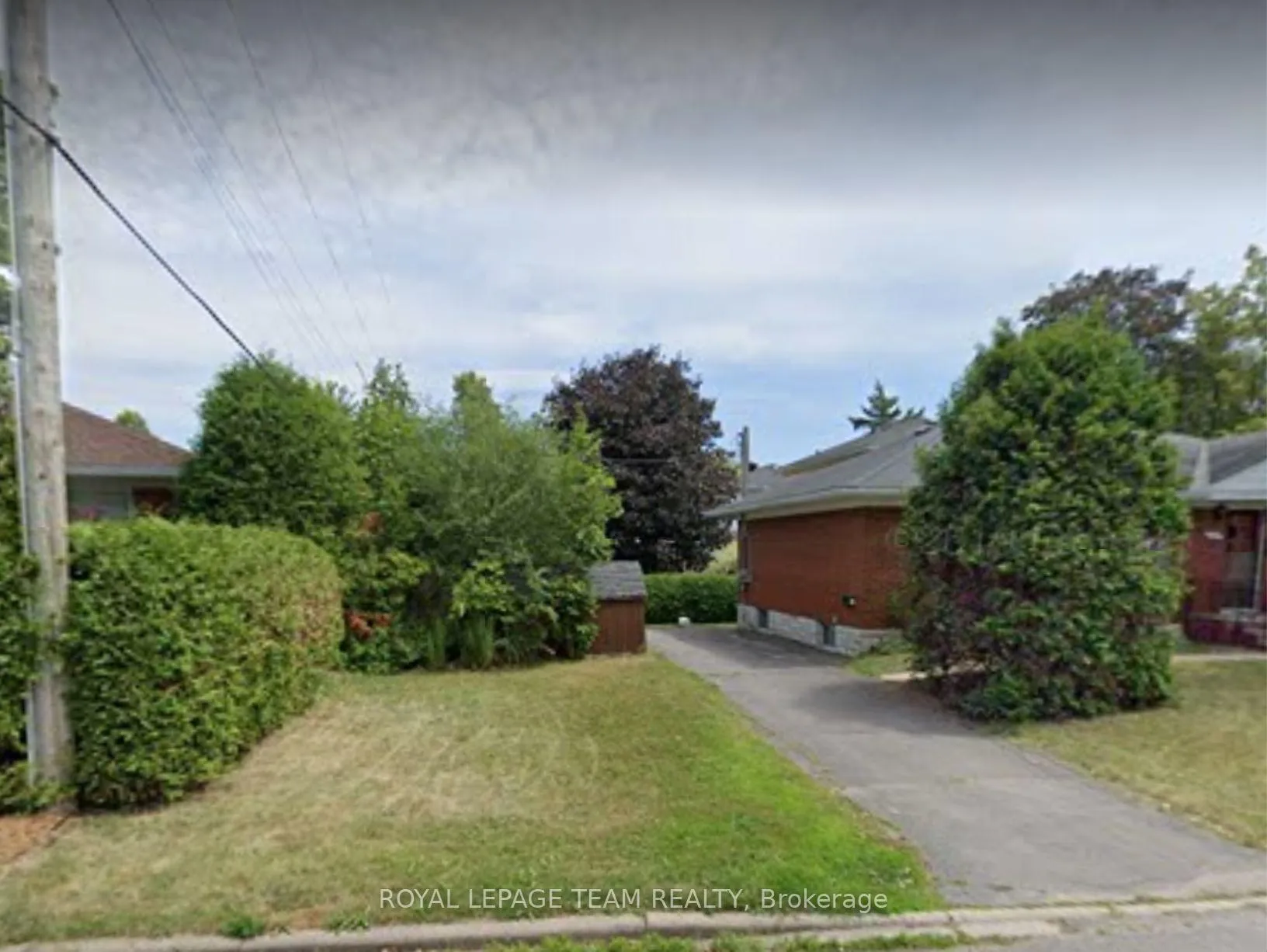 Photo 12 of Unit 2, 1627 Chaucer Avenue, Ottawa, Riverview Park — HOMEH