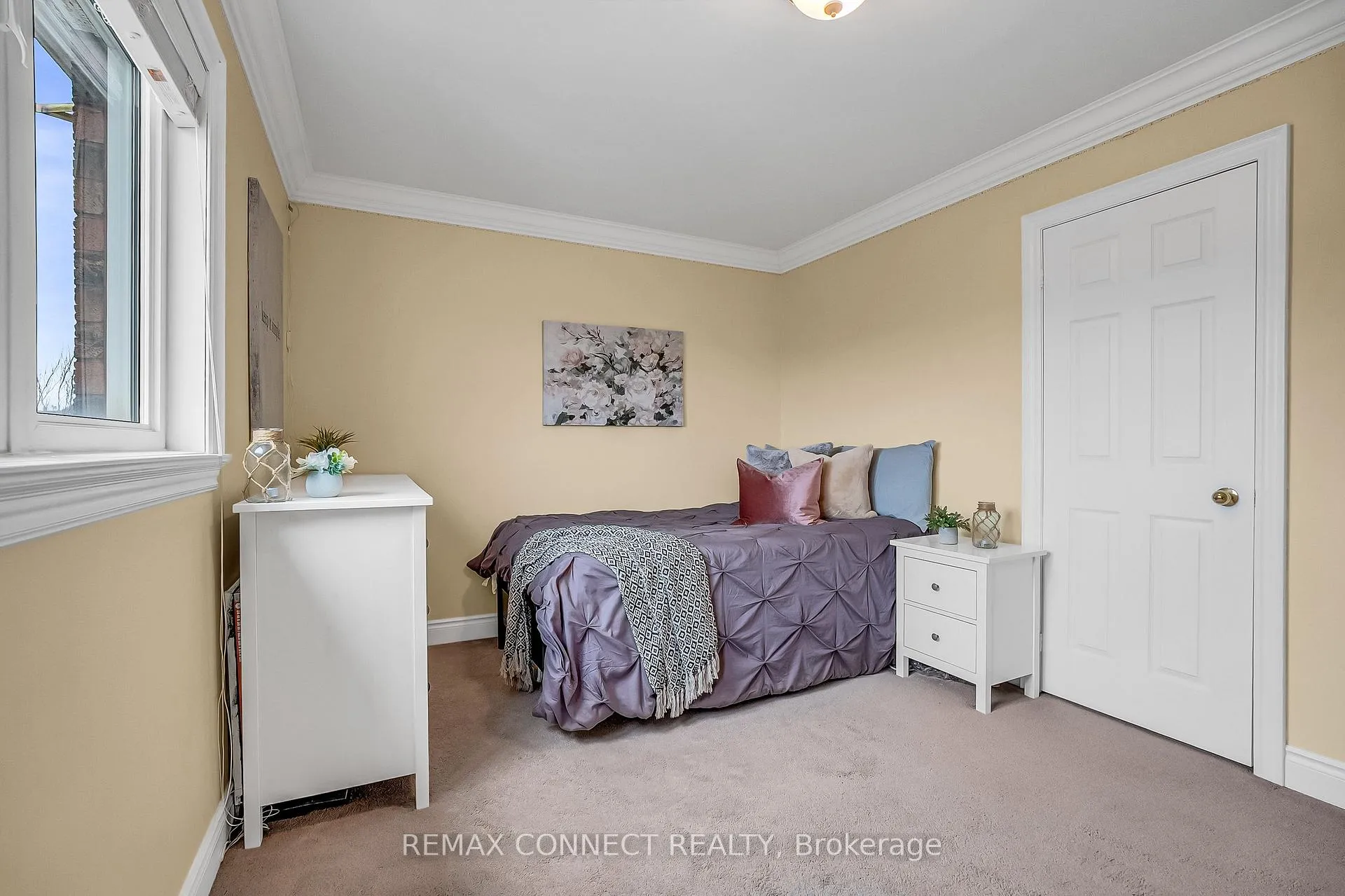 Photo 15 of 5 Terceira Circle, Toronto, Weston-Pellam Park — HOMEH