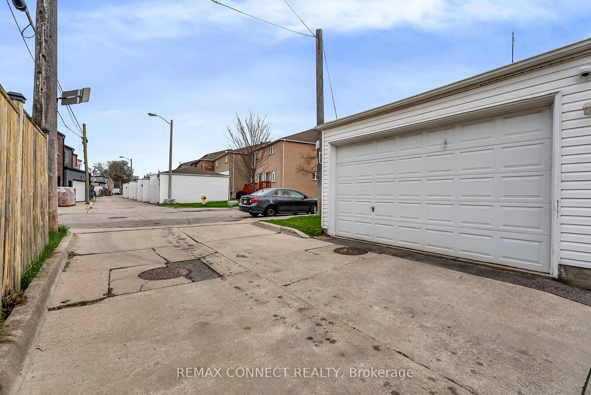 Photo 21 of 5 Terceira Circle, Toronto, Weston-Pellam Park — HOMEH