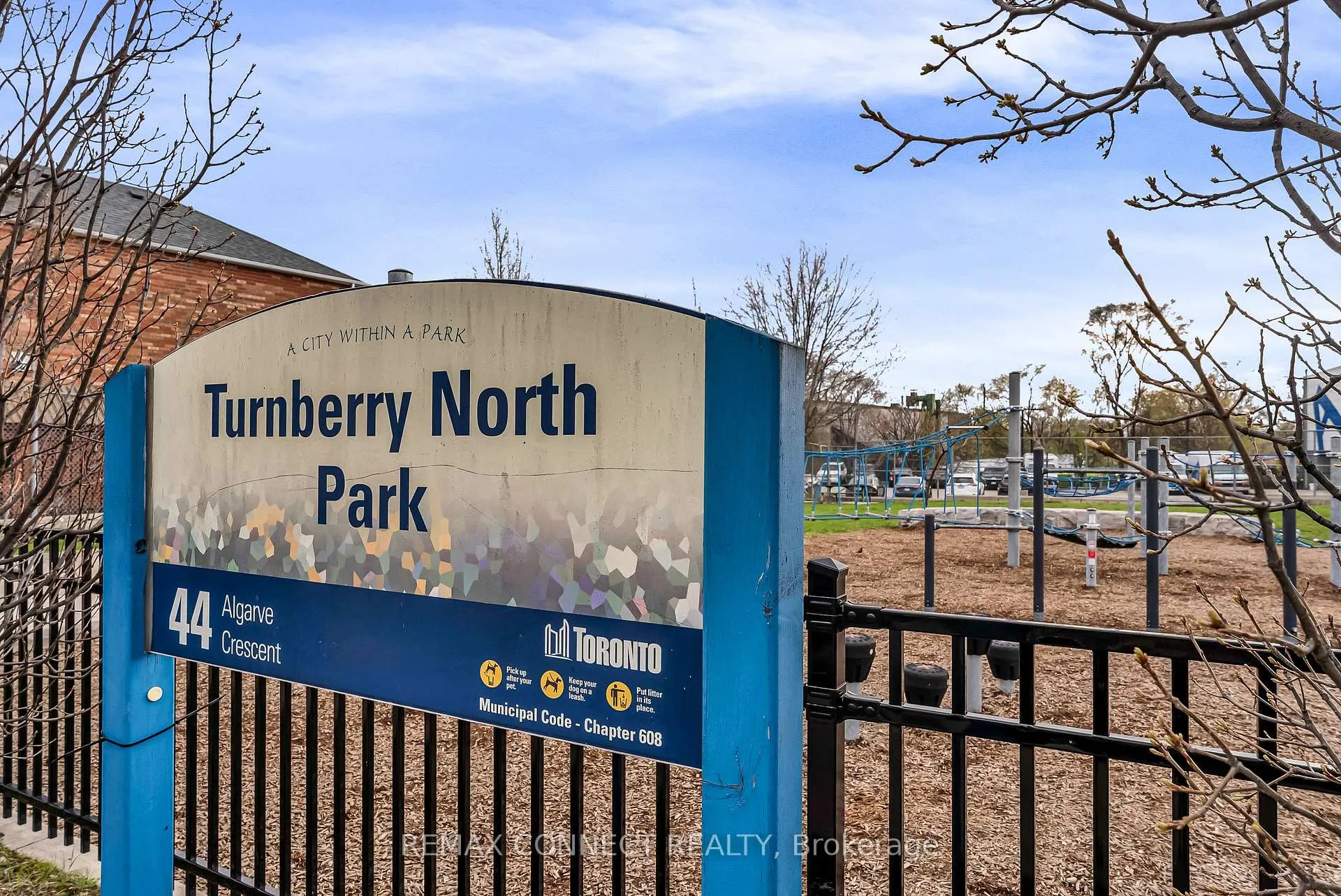 Photo 22 of 5 Terceira Circle, Toronto, Weston-Pellam Park — HOMEH