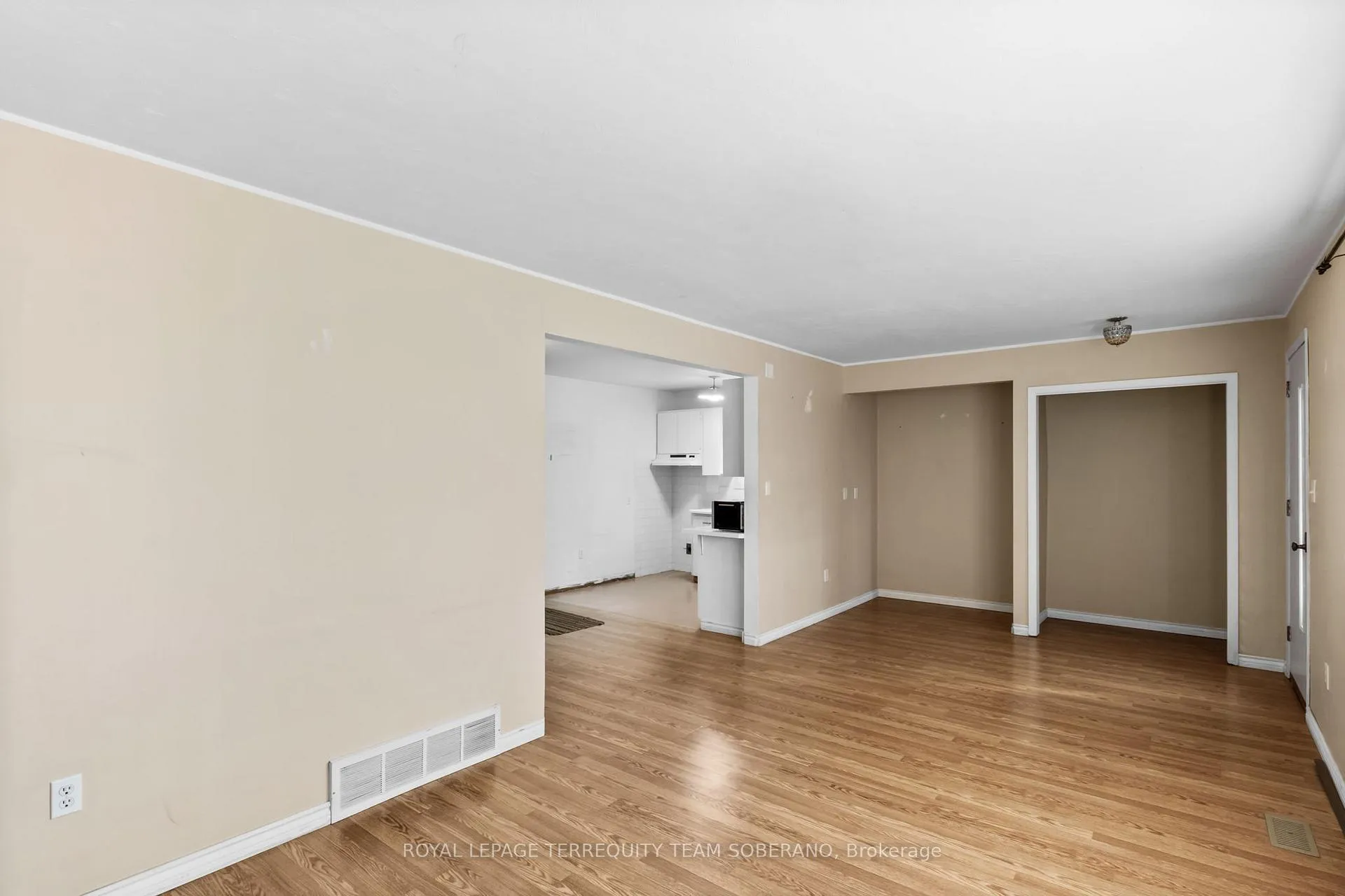 Photo 10 of 378 Elmgrove Avenue, Oshawa, Vanier — HOMEH