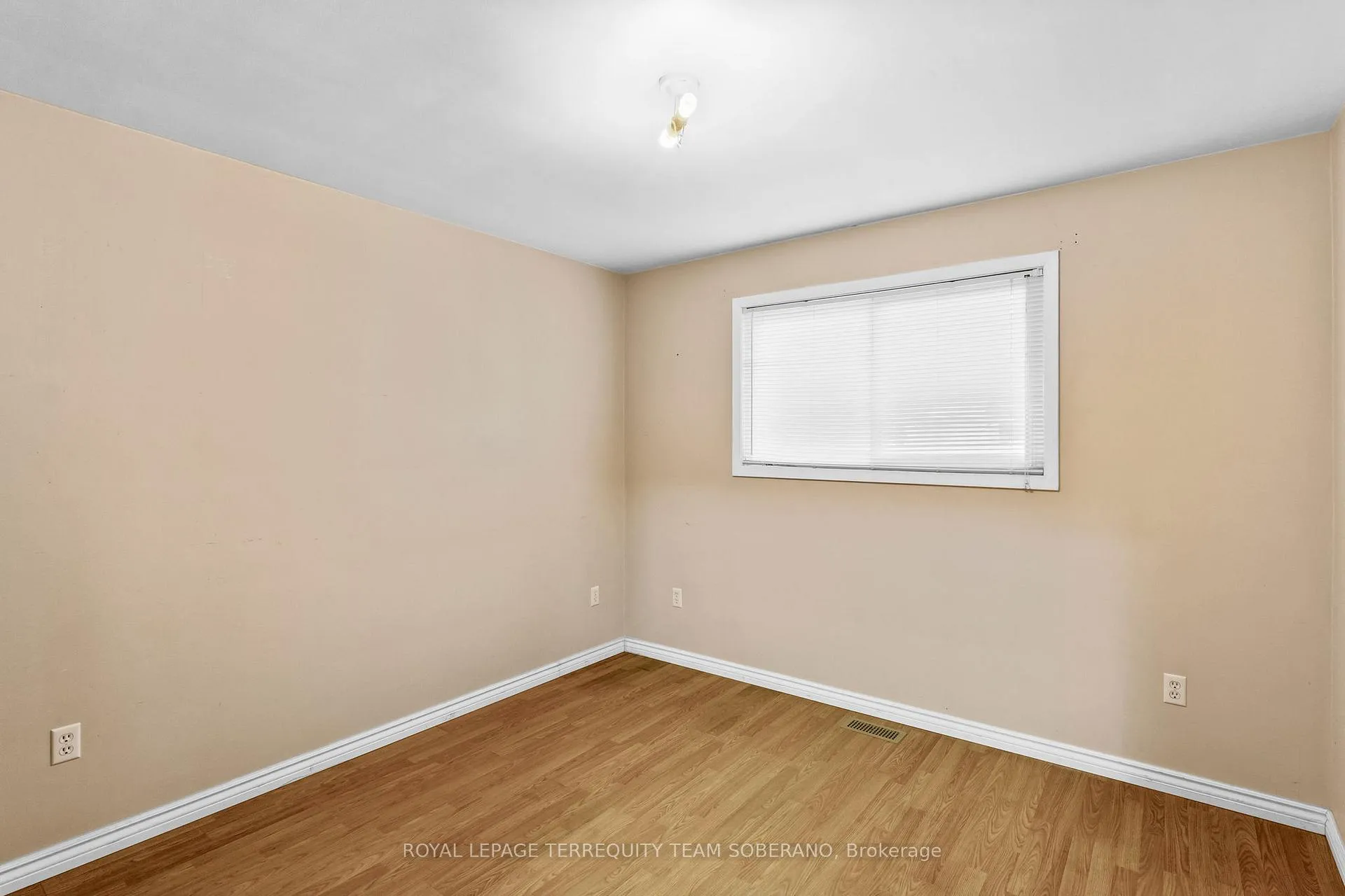 Photo 17 of 378 Elmgrove Avenue, Oshawa, Vanier — HOMEH