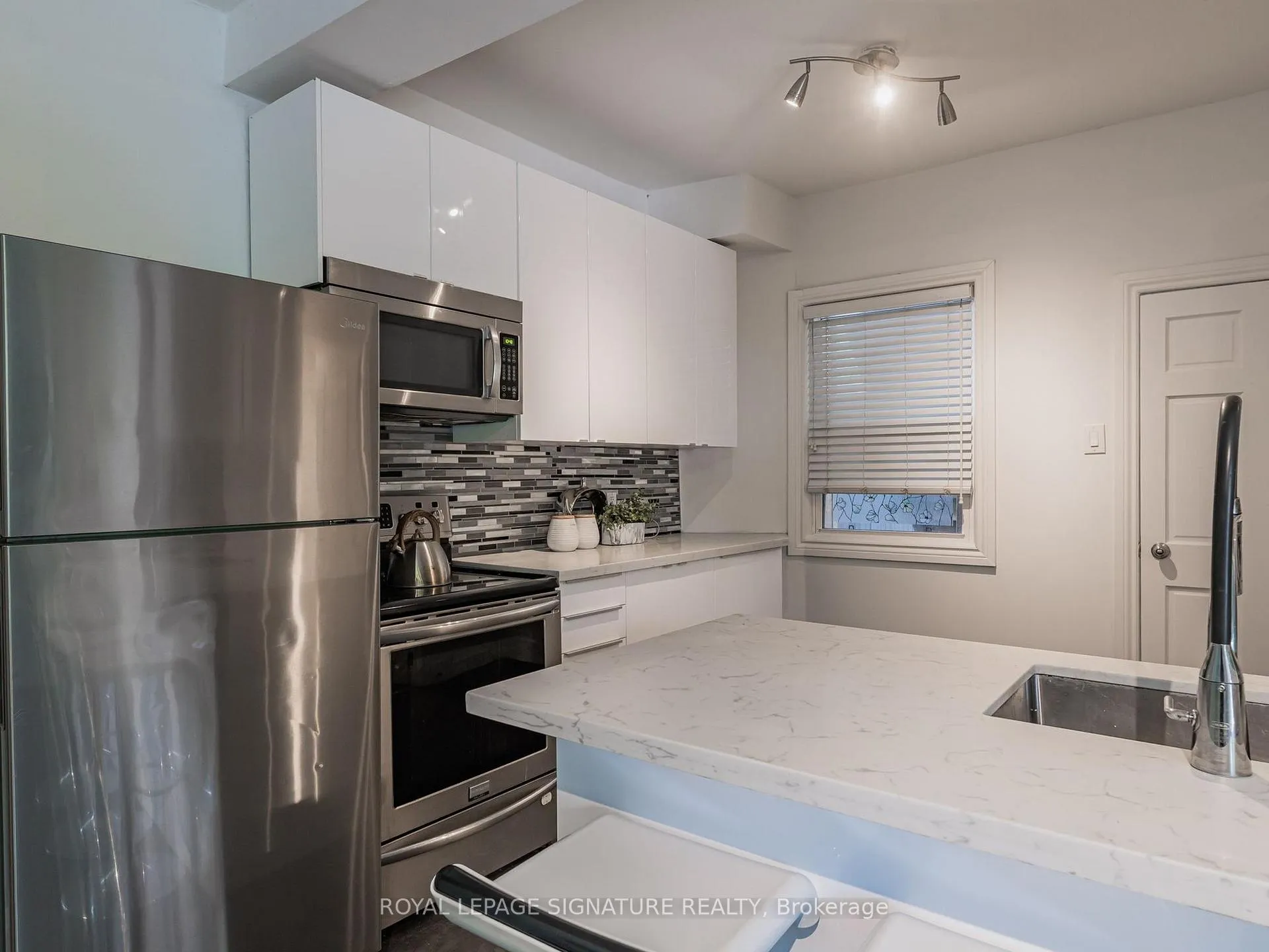 Photo 13 of 8 Fairford Avenue, Toronto, Greenwood-Coxwell — HOMEH