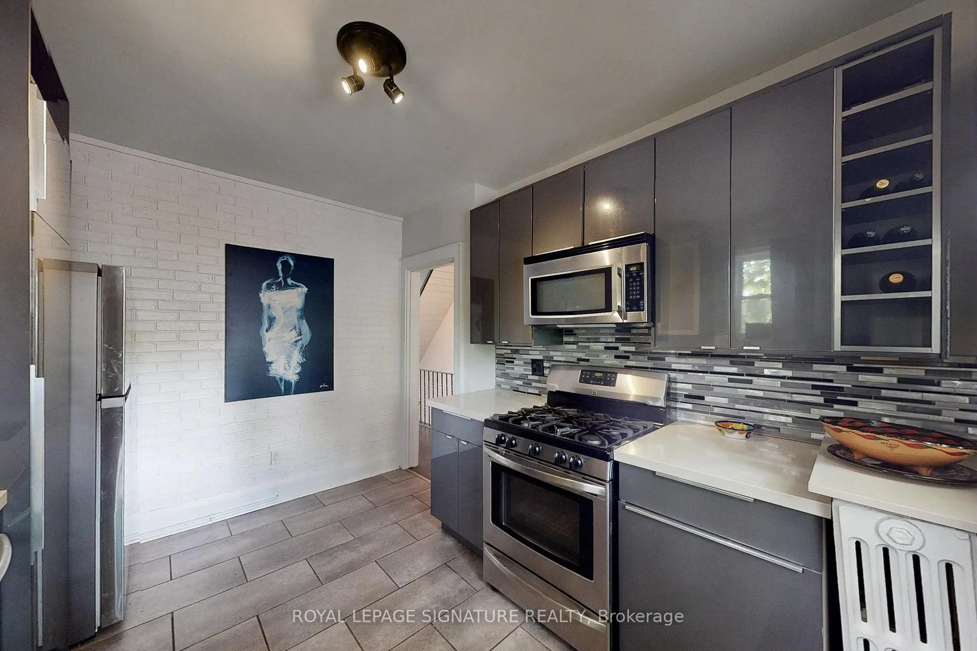 Photo 17 of 8 Fairford Avenue, Toronto, Greenwood-Coxwell — HOMEH