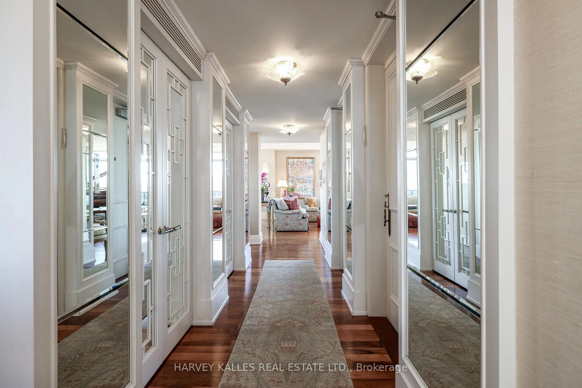 Photo 2 of Unit 801, 2600 Bathurst Street, Toronto, Englemount-Lawrence — HOMEH