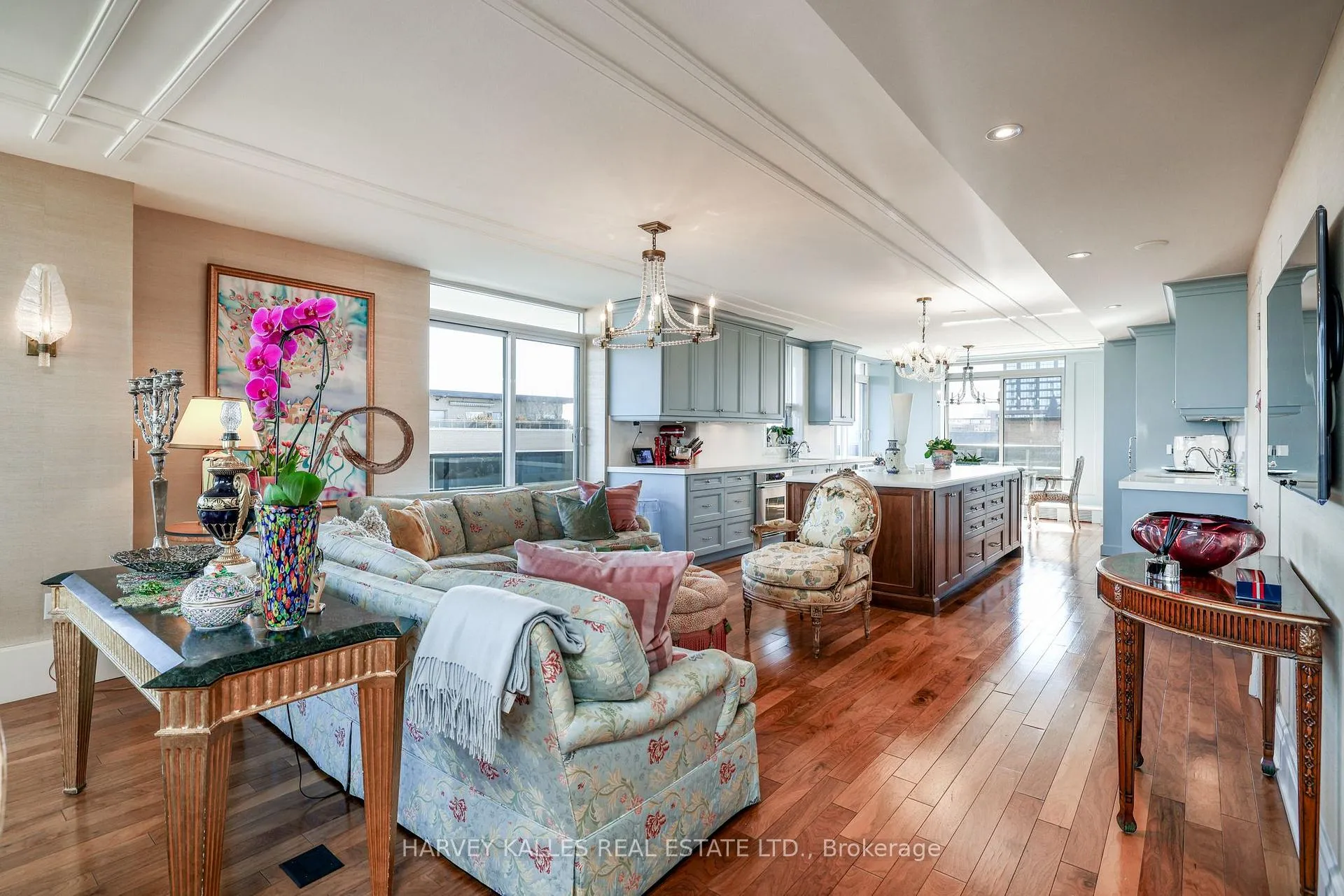 Photo 3 of Unit 801, 2600 Bathurst Street, Toronto, Englemount-Lawrence — HOMEH
