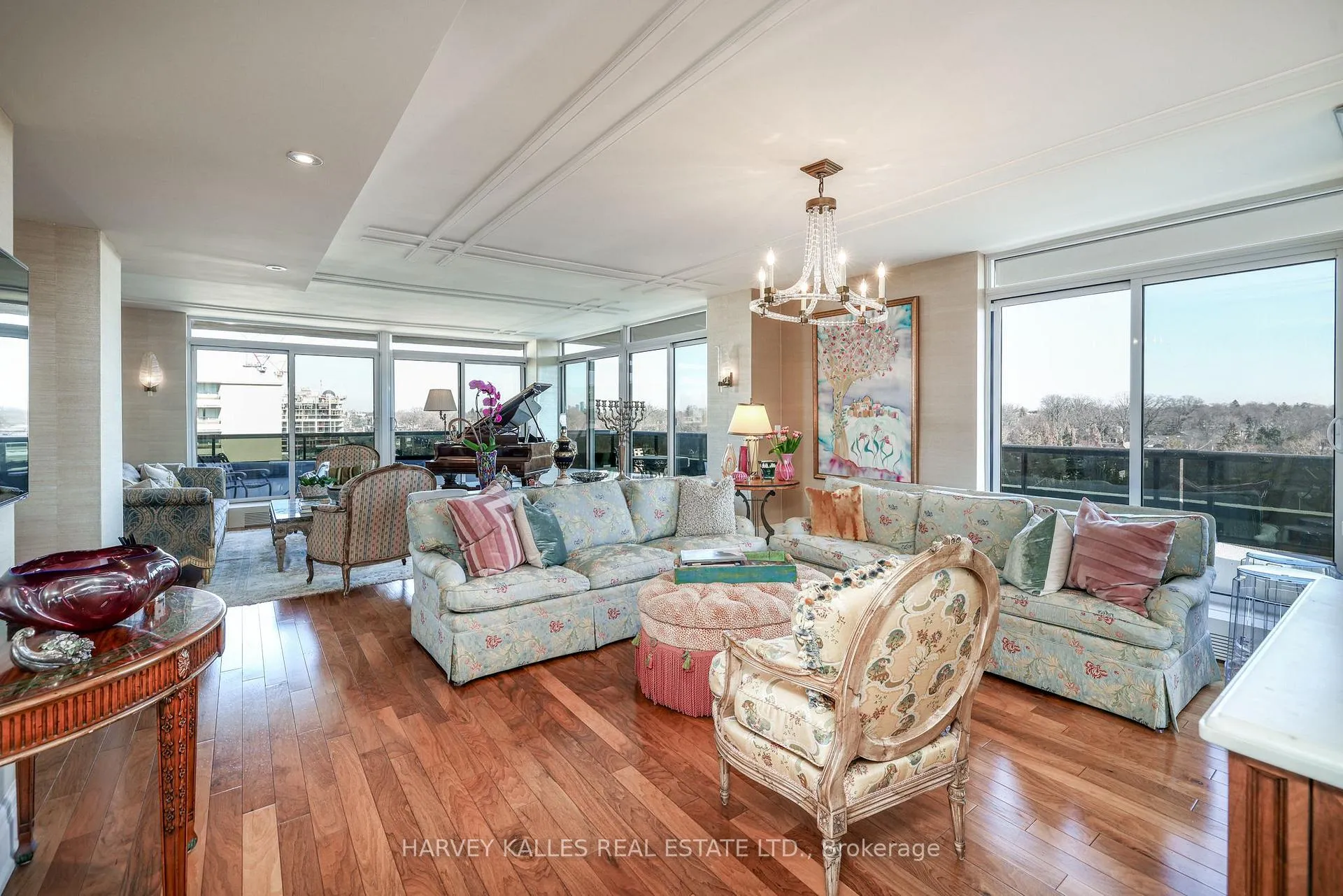 Photo 6 of Unit 801, 2600 Bathurst Street, Toronto, Englemount-Lawrence — HOMEH