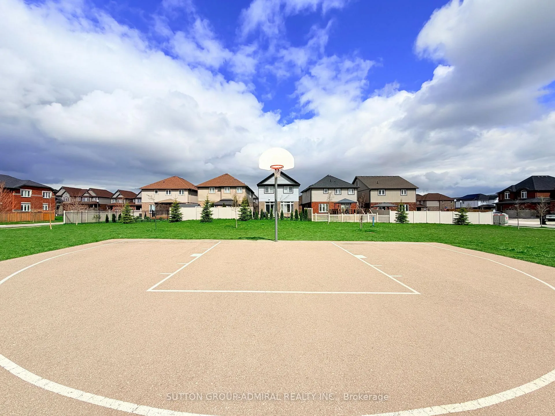 Photo 17 of 14 Crossbridge Avenue, Kitchener — HOMEH