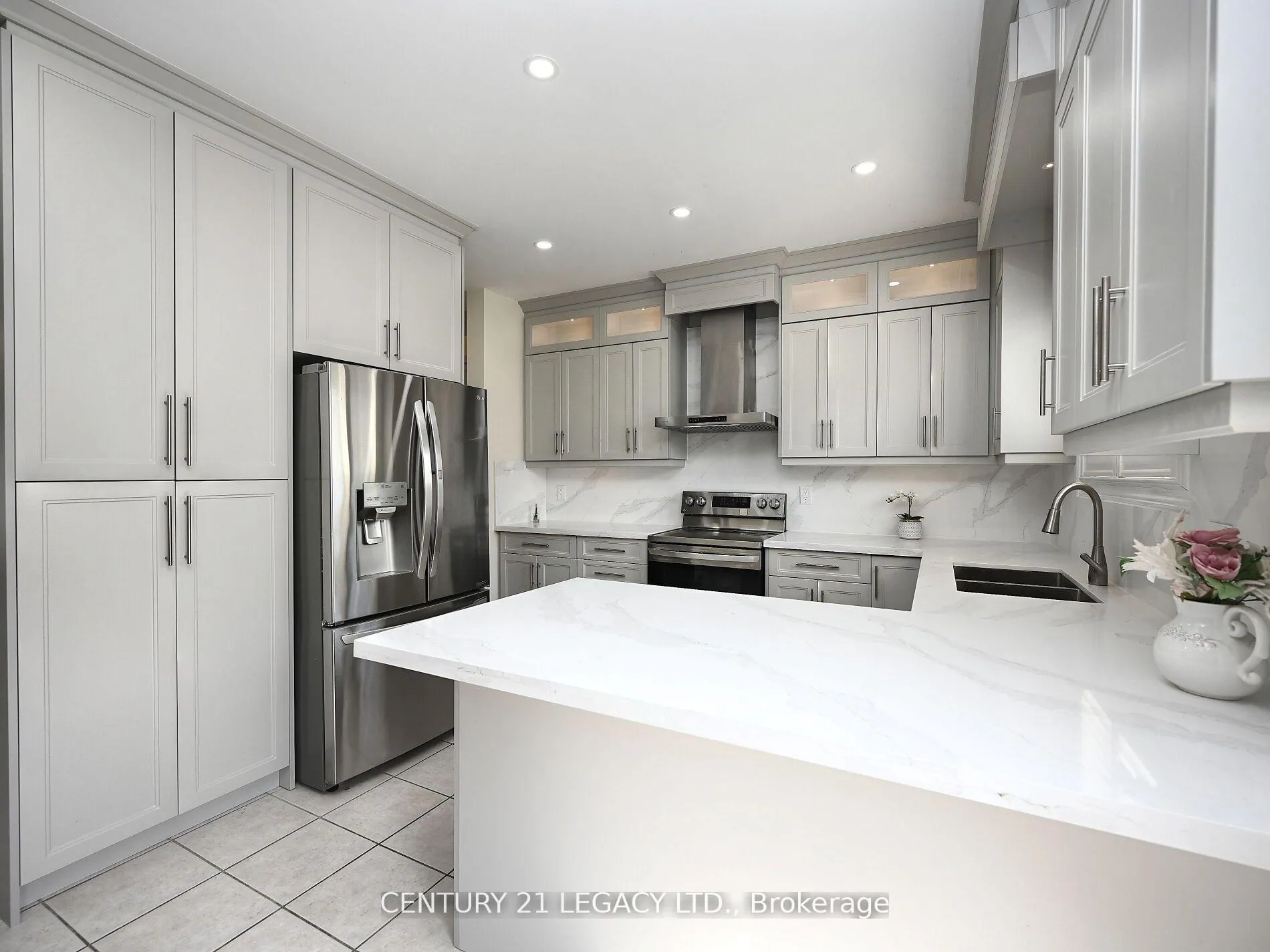 Photo 7 of 3 Bowsfield Drive, Brampton, Vales of Castlemore — HOMEH