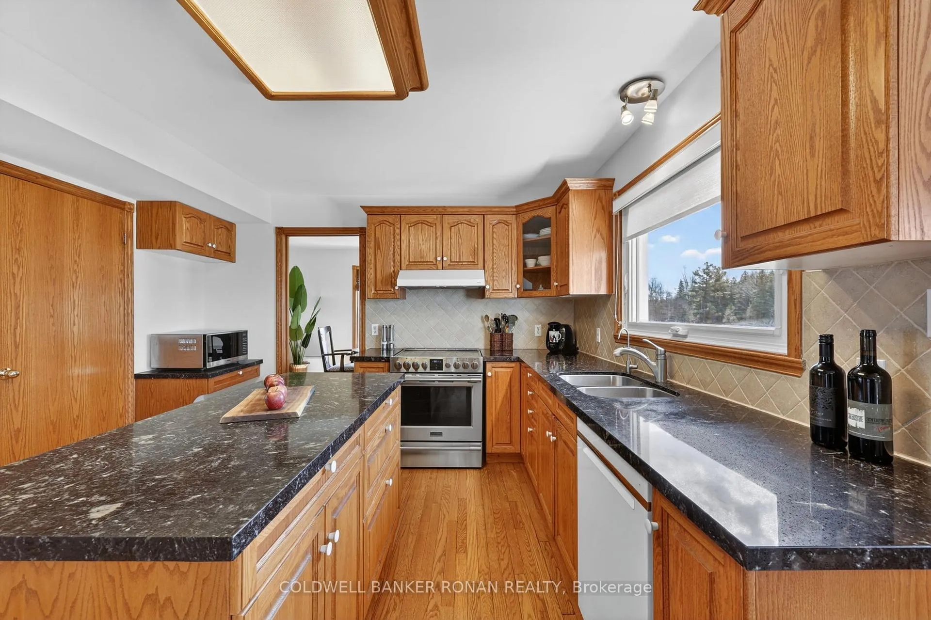 Photo 13 of 5321 Concession 7, Clearview, Rural Clearview — HOMEH