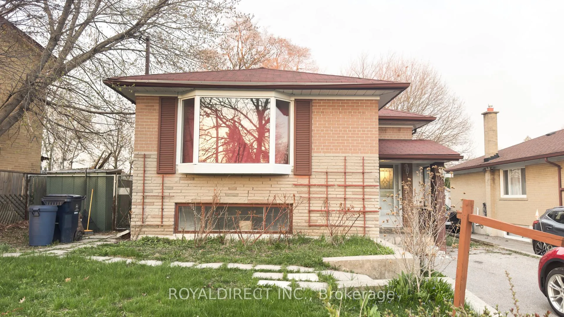 Photo of 65 Sharbot Avenue
