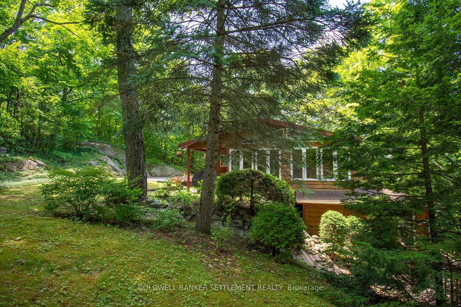 Photo 3 of 1136c Northview Lane, Frontenac, Frontenac Centre — HOMEH