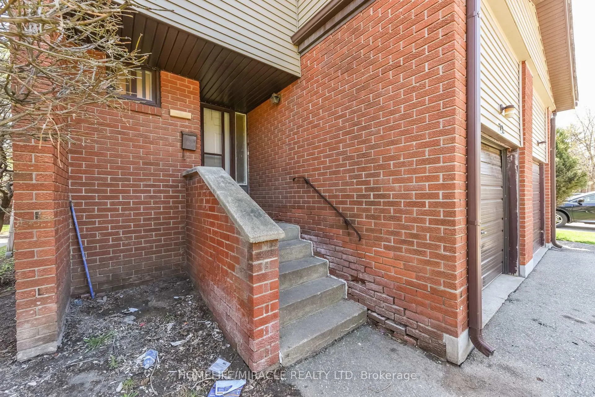 Photo 4 of Unit 72, 72 Carleton Place, Brampton, Bramalea West Industrial — HOMEH