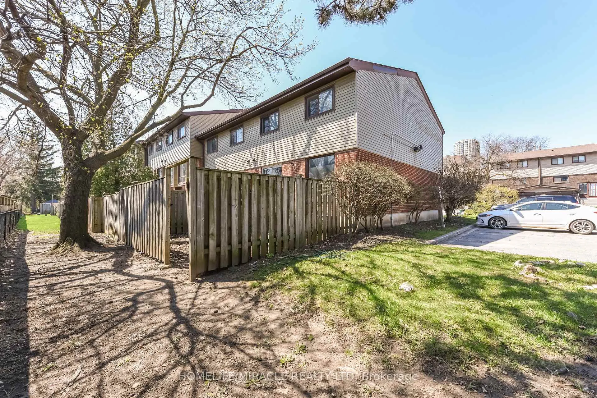 Photo 7 of Unit 72, 72 Carleton Place, Brampton, Bramalea West Industrial — HOMEH