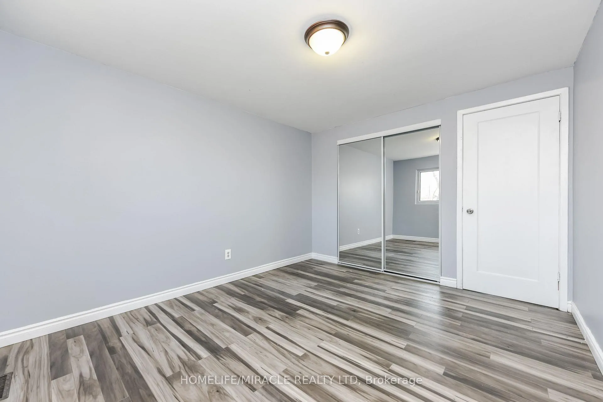 Photo 9 of Unit 72, 72 Carleton Place, Brampton, Bramalea West Industrial — HOMEH