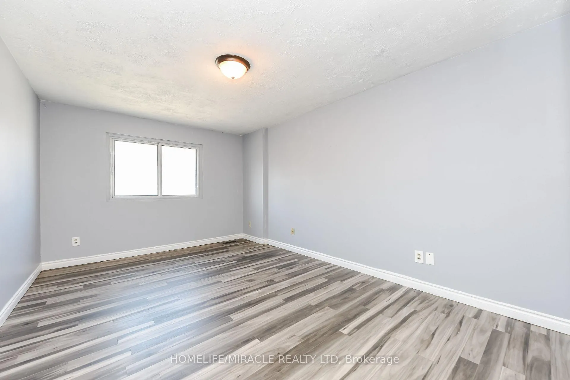 Photo 14 of Unit 72, 72 Carleton Place, Brampton, Bramalea West Industrial — HOMEH