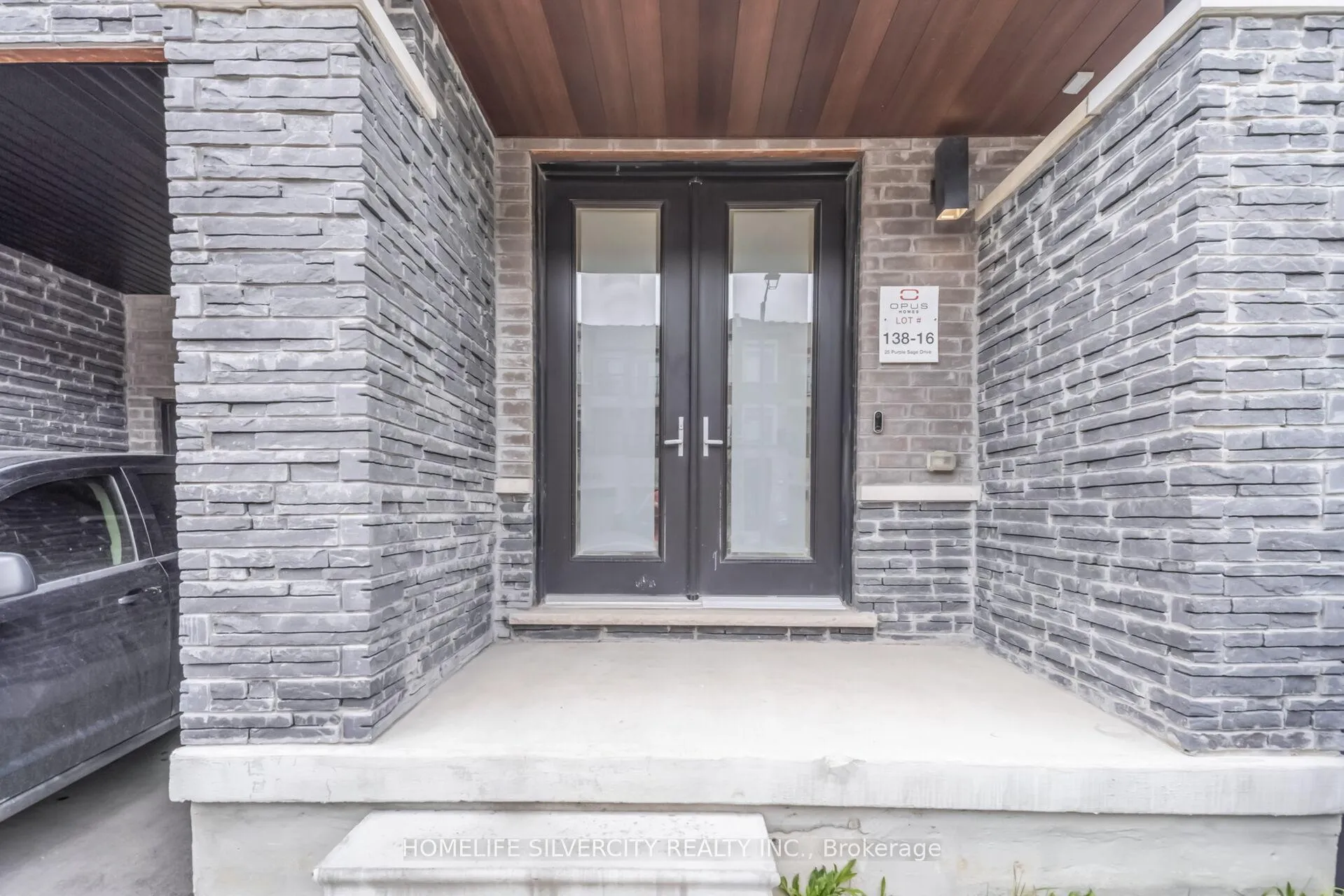 Photo 3 of 25 Purple Sage Drive, Brampton, Bram East — HOMEH