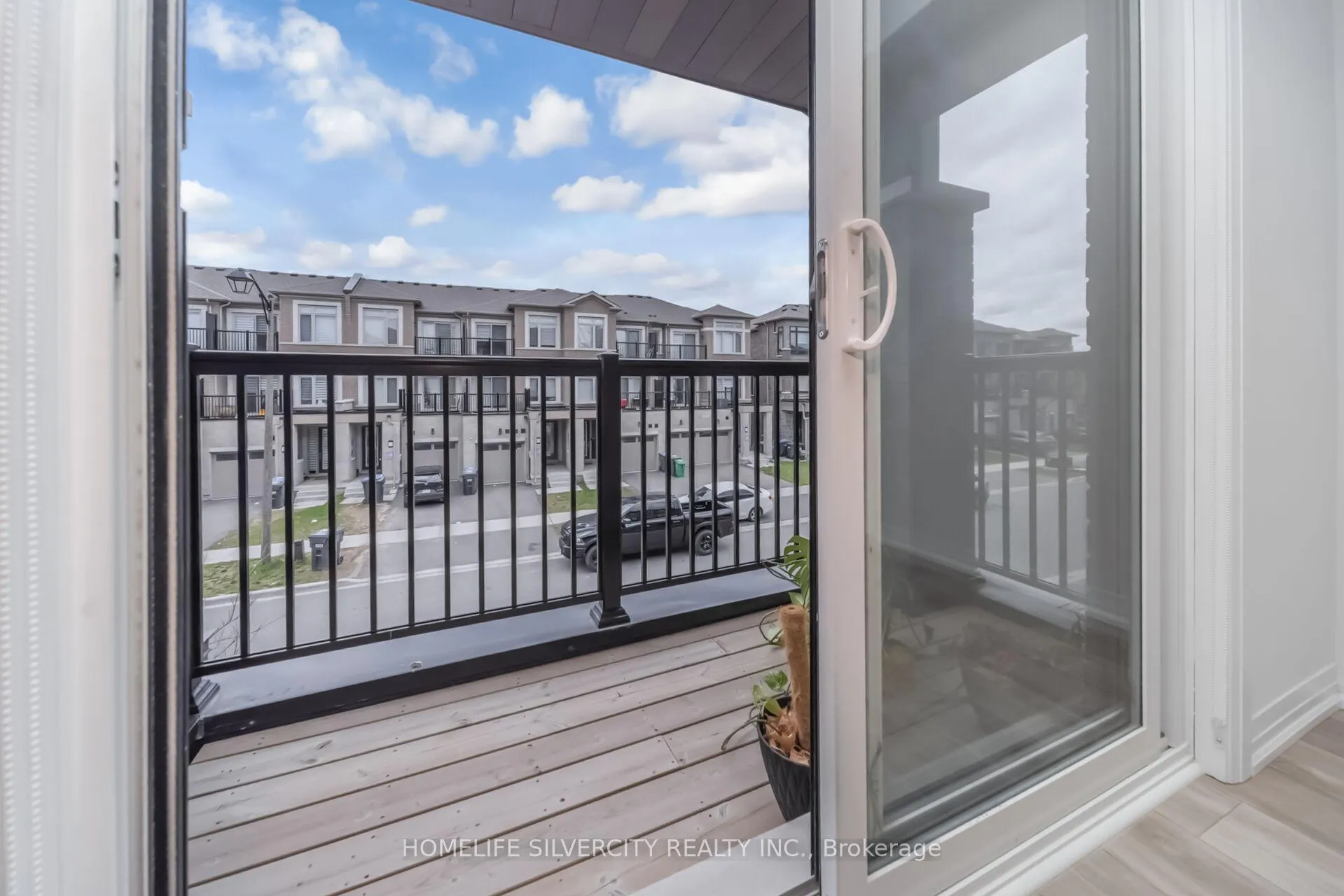 Photo 26 of 25 Purple Sage Drive, Brampton, Bram East — HOMEH