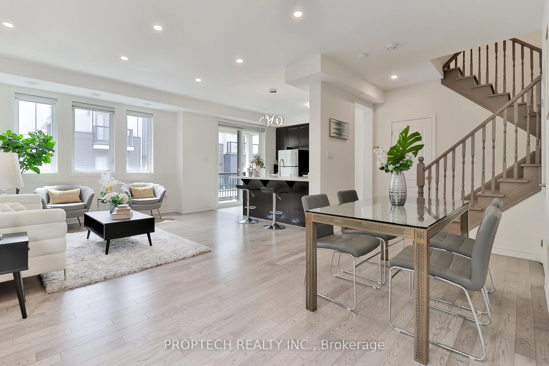 Photo 5 of 19 Frederick Wilson Avenue, Markham, Cornell — HOMEH