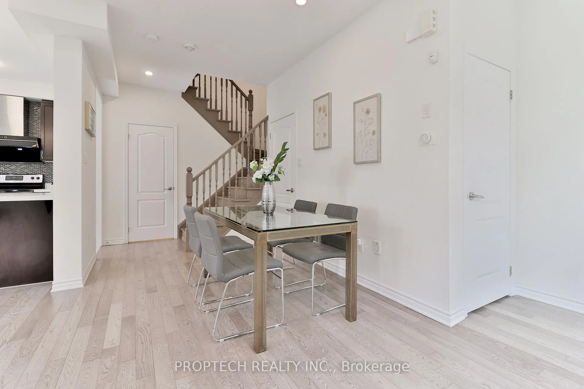 Photo 8 of 19 Frederick Wilson Avenue, Markham, Cornell — HOMEH