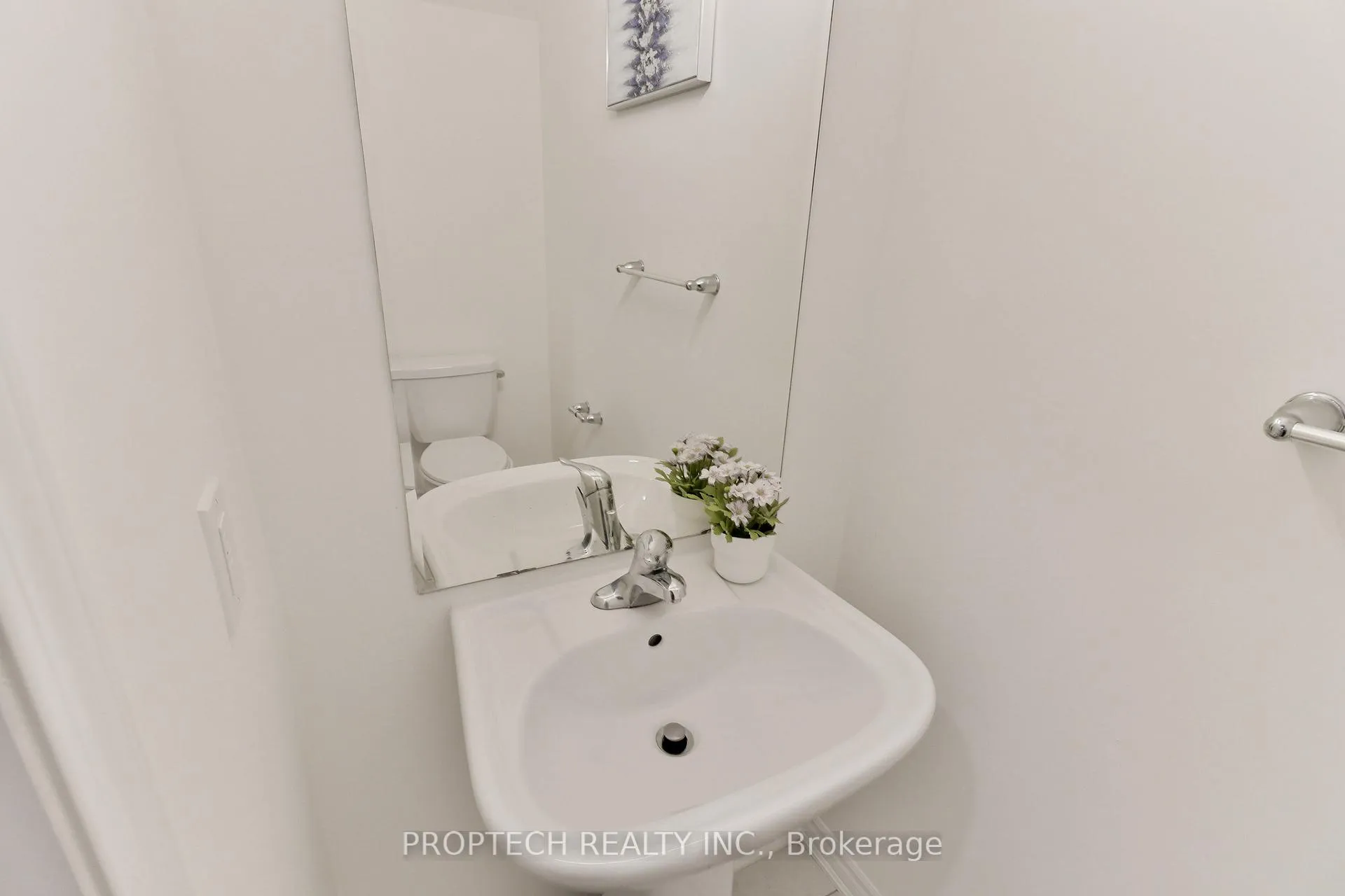 Photo 19 of 19 Frederick Wilson Avenue, Markham, Cornell — HOMEH