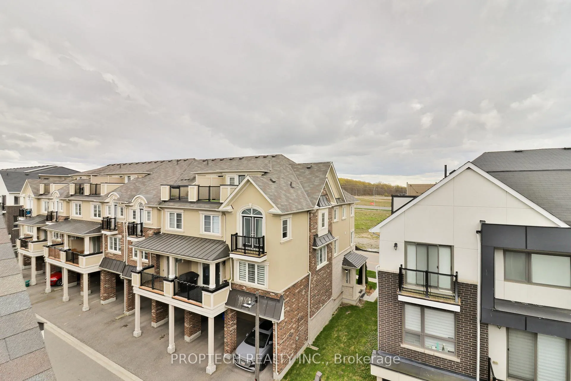 Photo 38 of 19 Frederick Wilson Avenue, Markham, Cornell — HOMEH