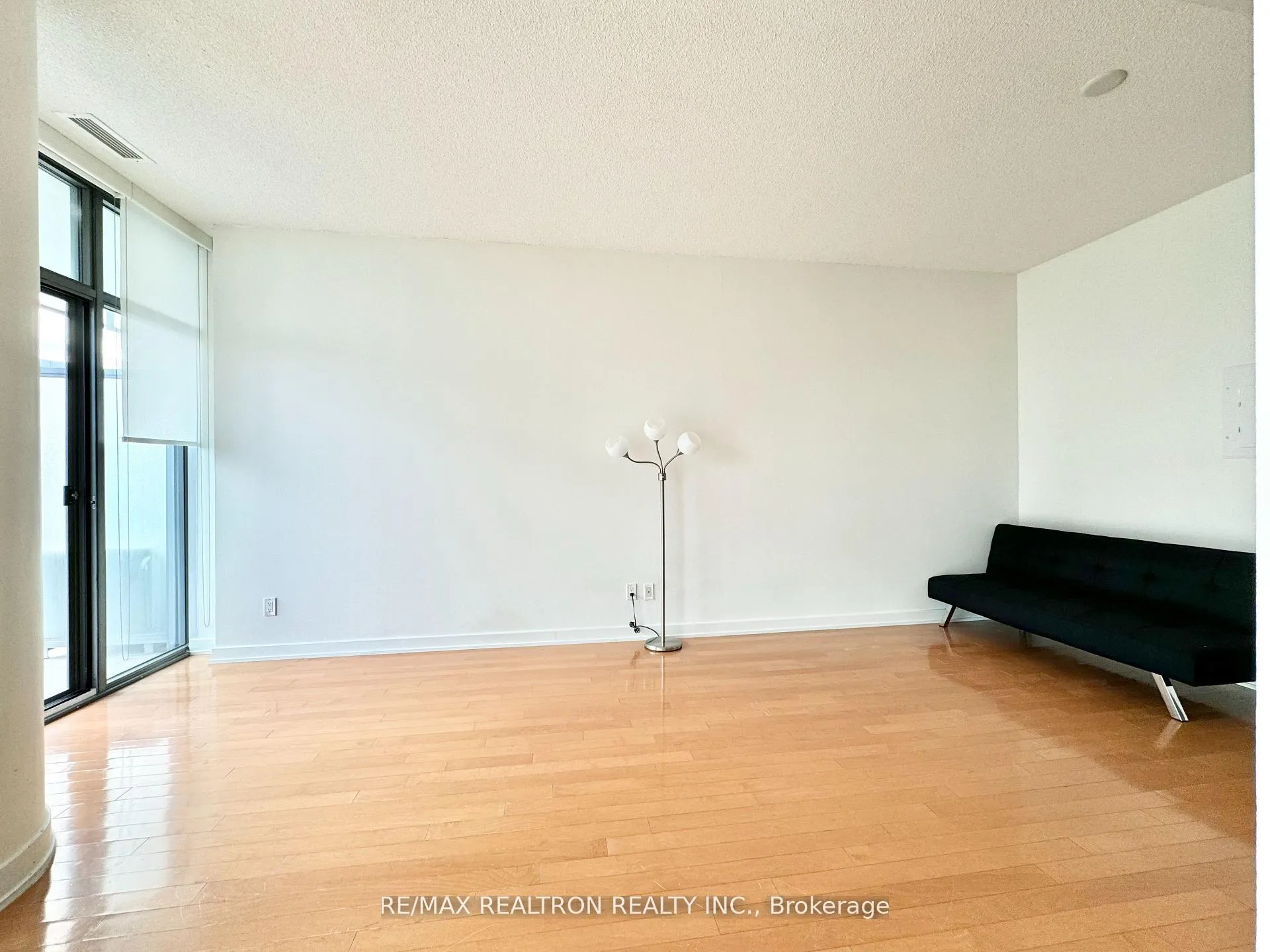 Photo 3 of Unit 1404, 33 Charles Street E, Toronto, Church-Yonge Corridor — HOMEH
