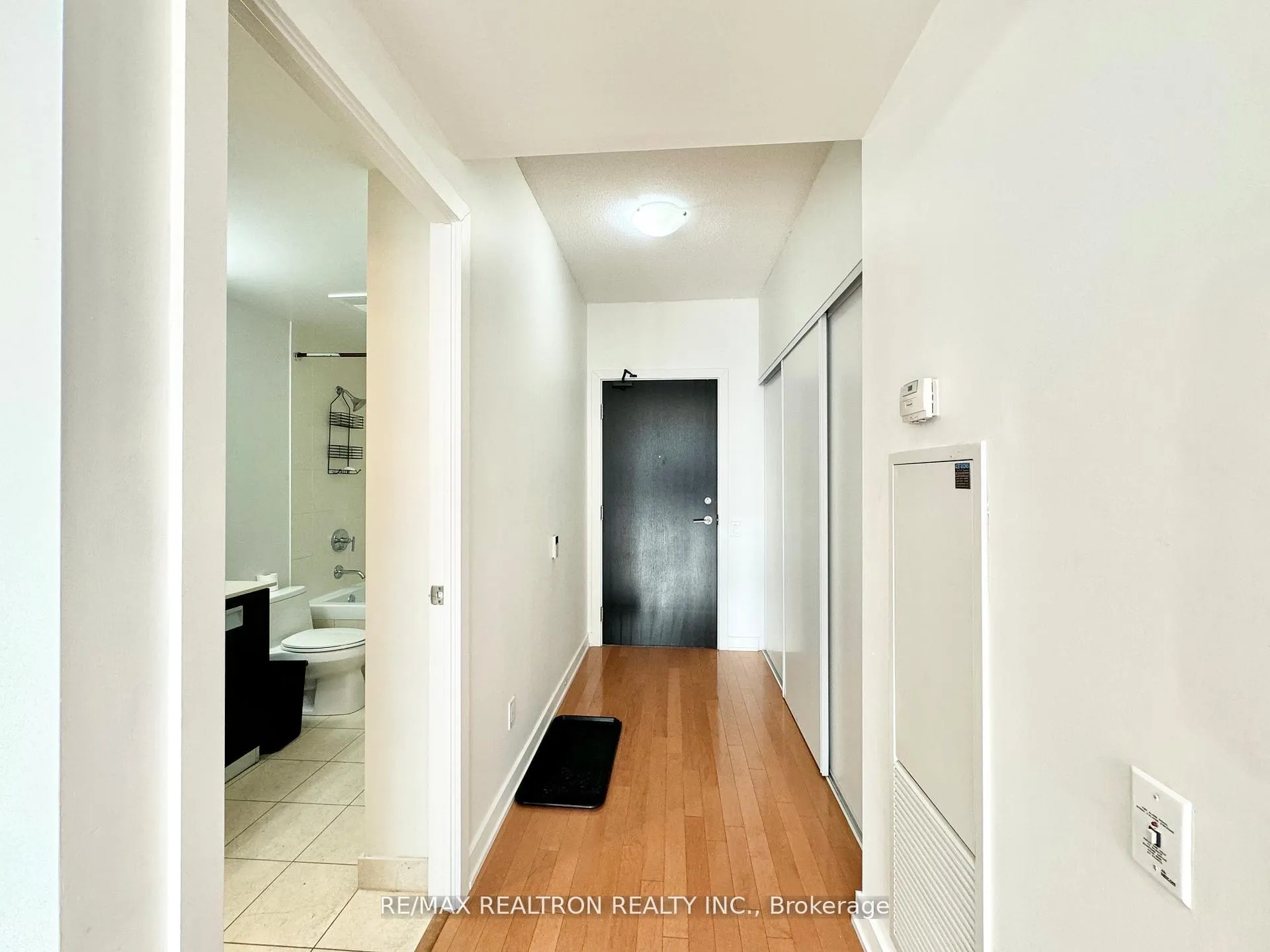 Photo 15 of Unit 1404, 33 Charles Street E, Toronto, Church-Yonge Corridor — HOMEH