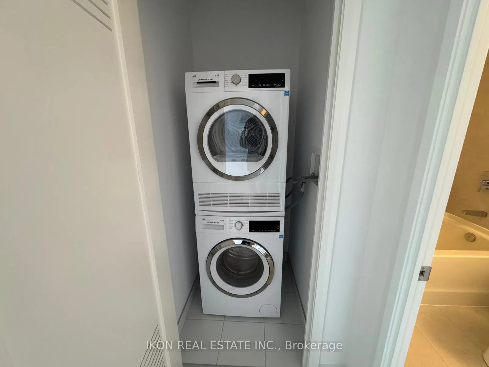 Photo 35 of 75 James Street S, Hamilton, Corktown — HOMEH