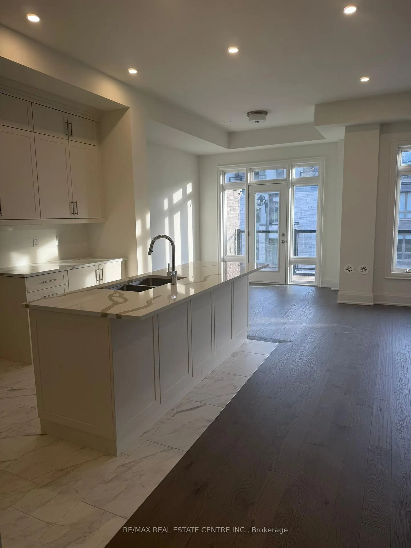 Photo 15 of 3315 Taha Gardens, Oakville, Glenorchy — HOMEH