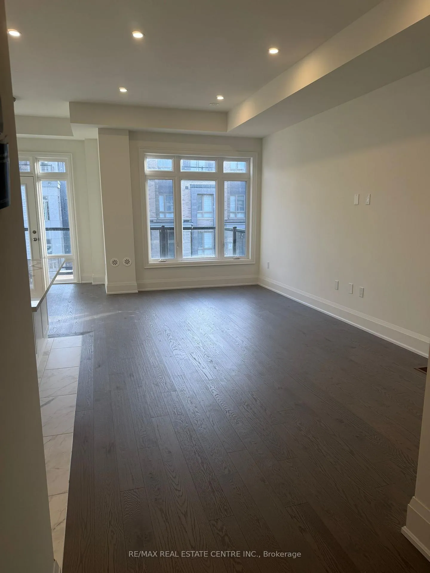Photo 17 of 3315 Taha Gardens, Oakville, Glenorchy — HOMEH