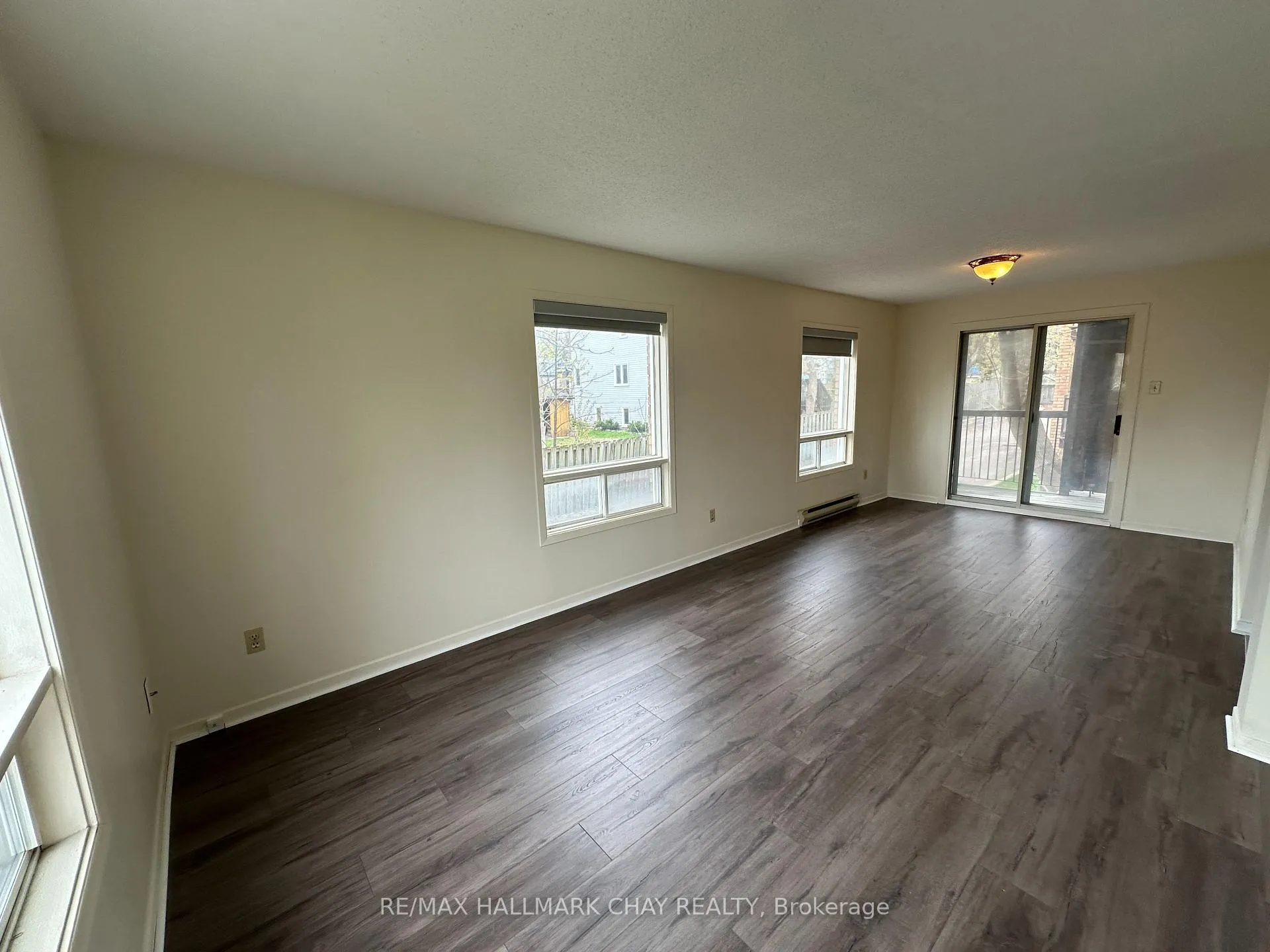 Photo 11 of Unit 102, 80 Grove Street E, Barrie, Wellington — HOMEH