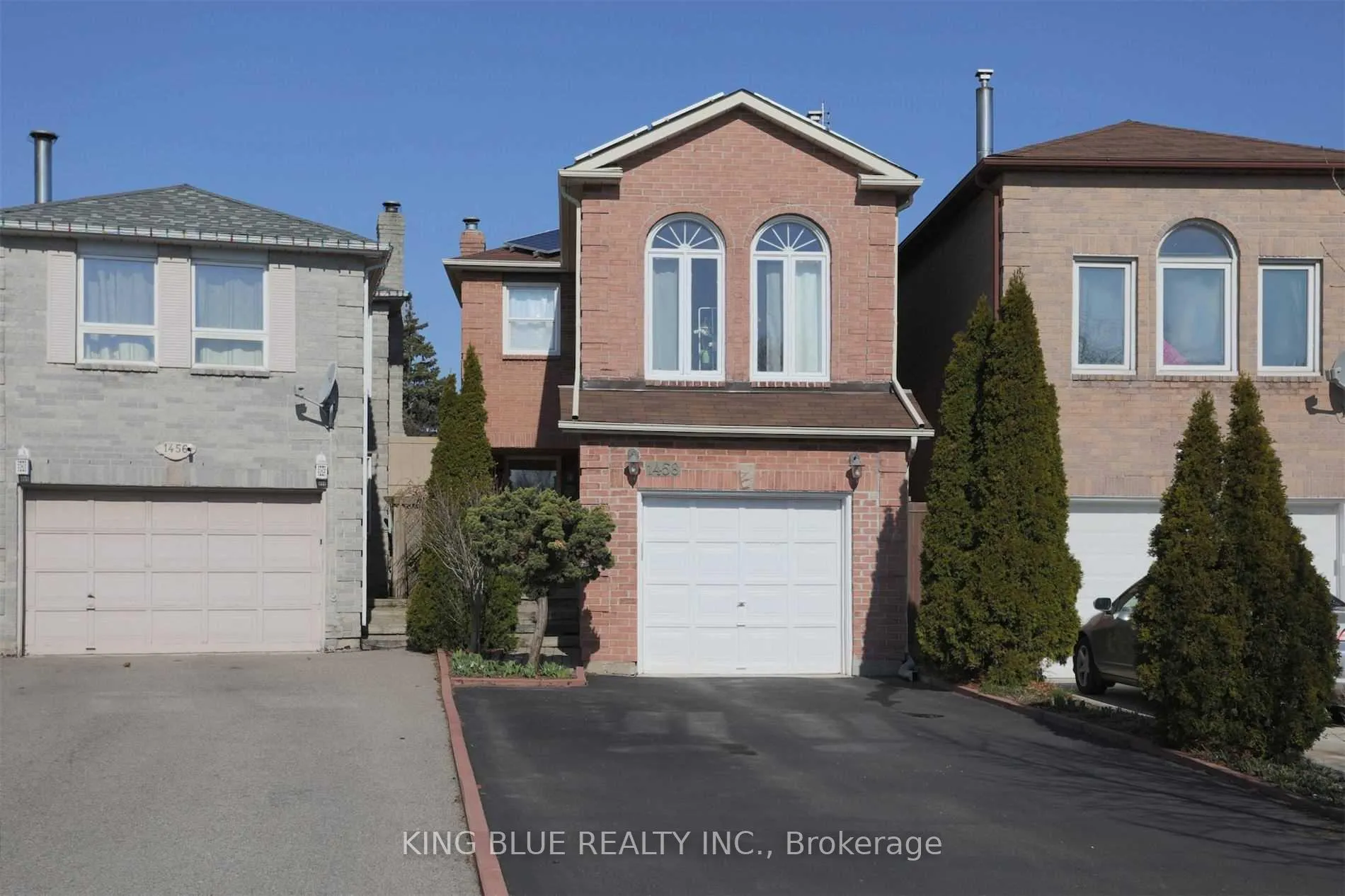 Photo 1 of 1458 Prince John Circle, Oakville, Clearview — HOMEH