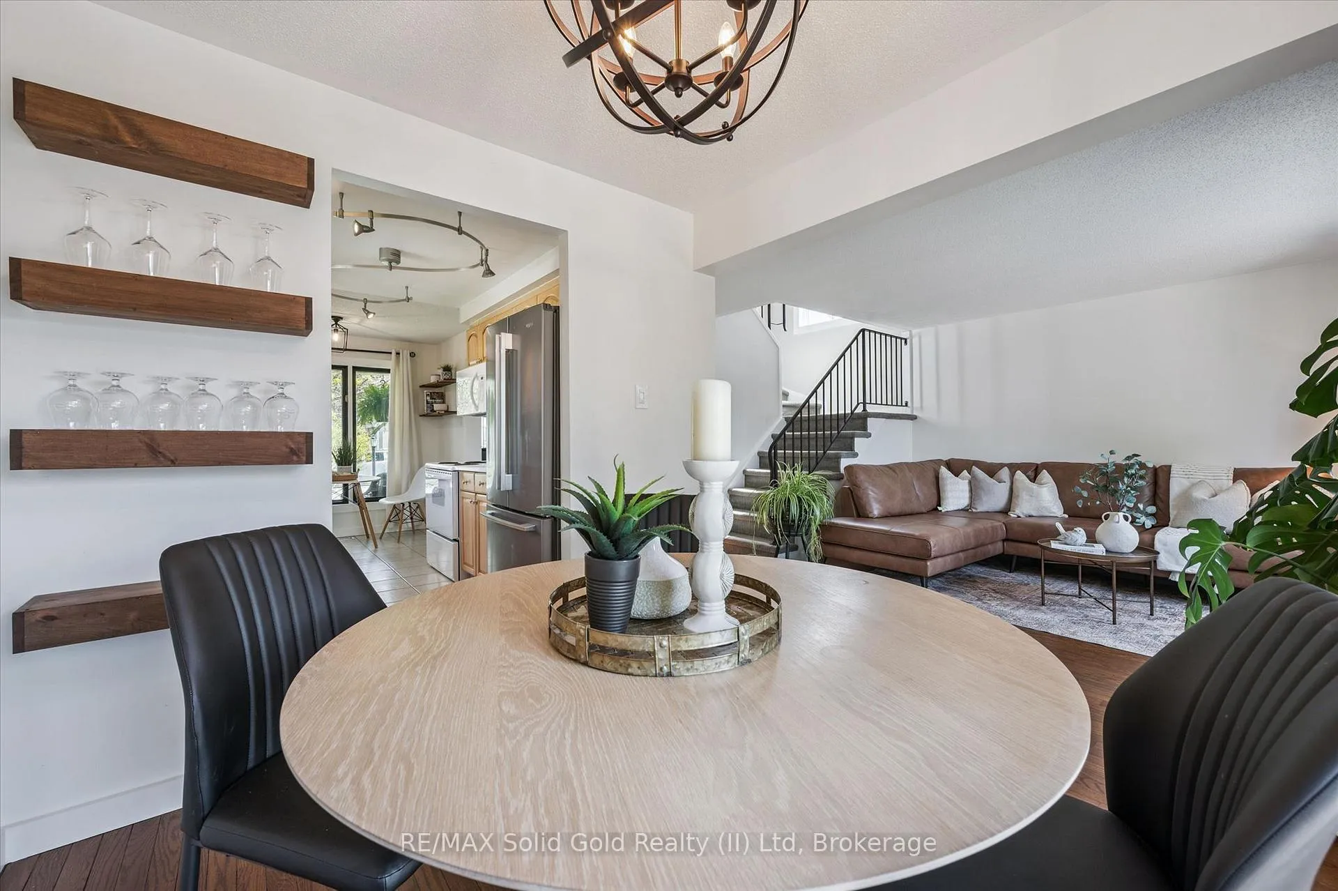 Photo 11 of 185 Middlebury Drive, Waterloo — HOMEH