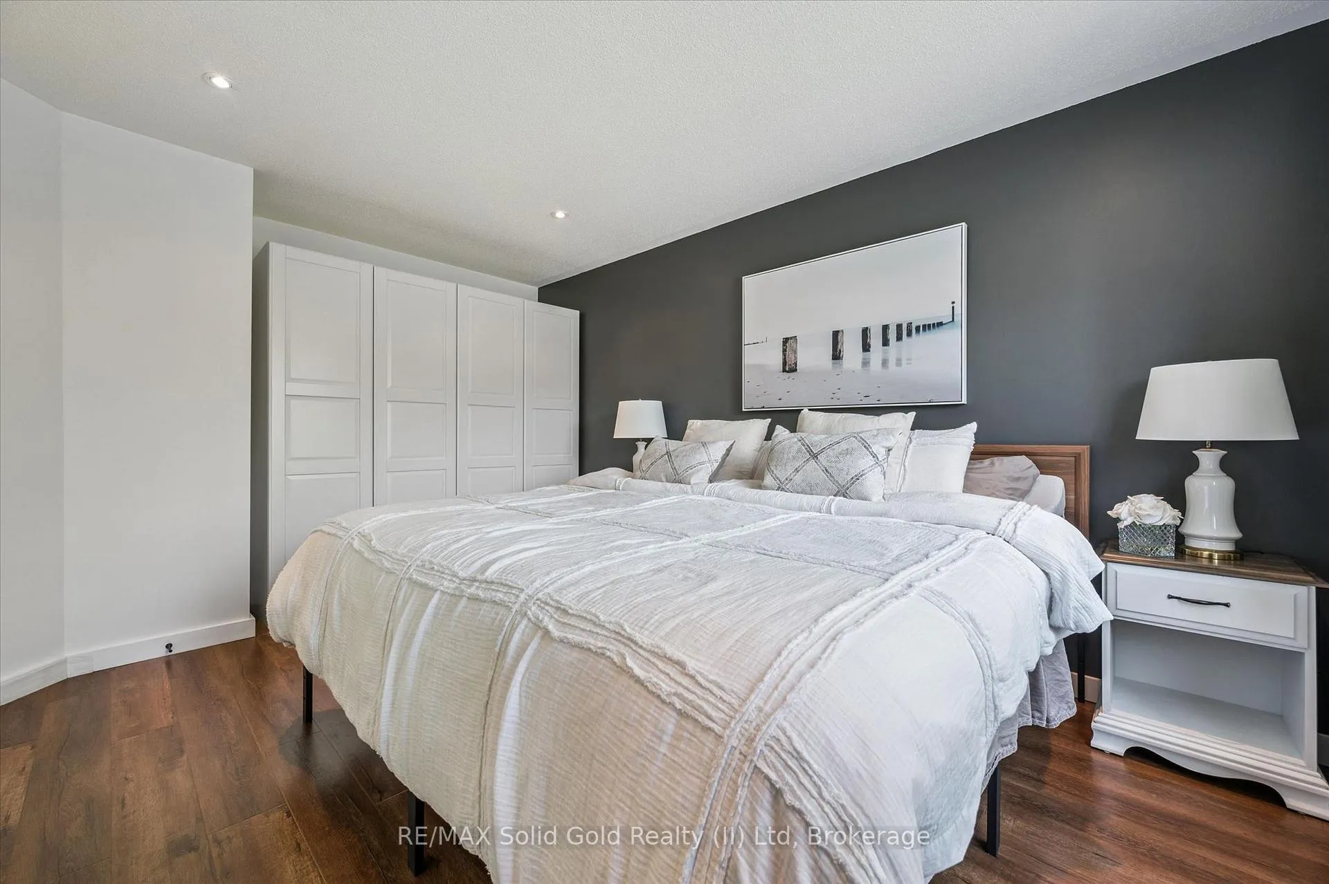 Photo 23 of 185 Middlebury Drive, Waterloo — HOMEH