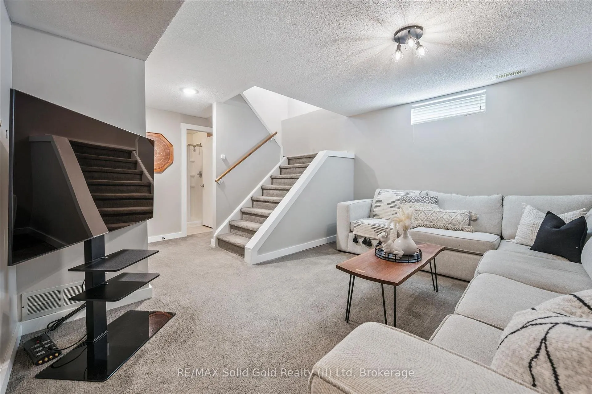 Photo 27 of 185 Middlebury Drive, Waterloo — HOMEH