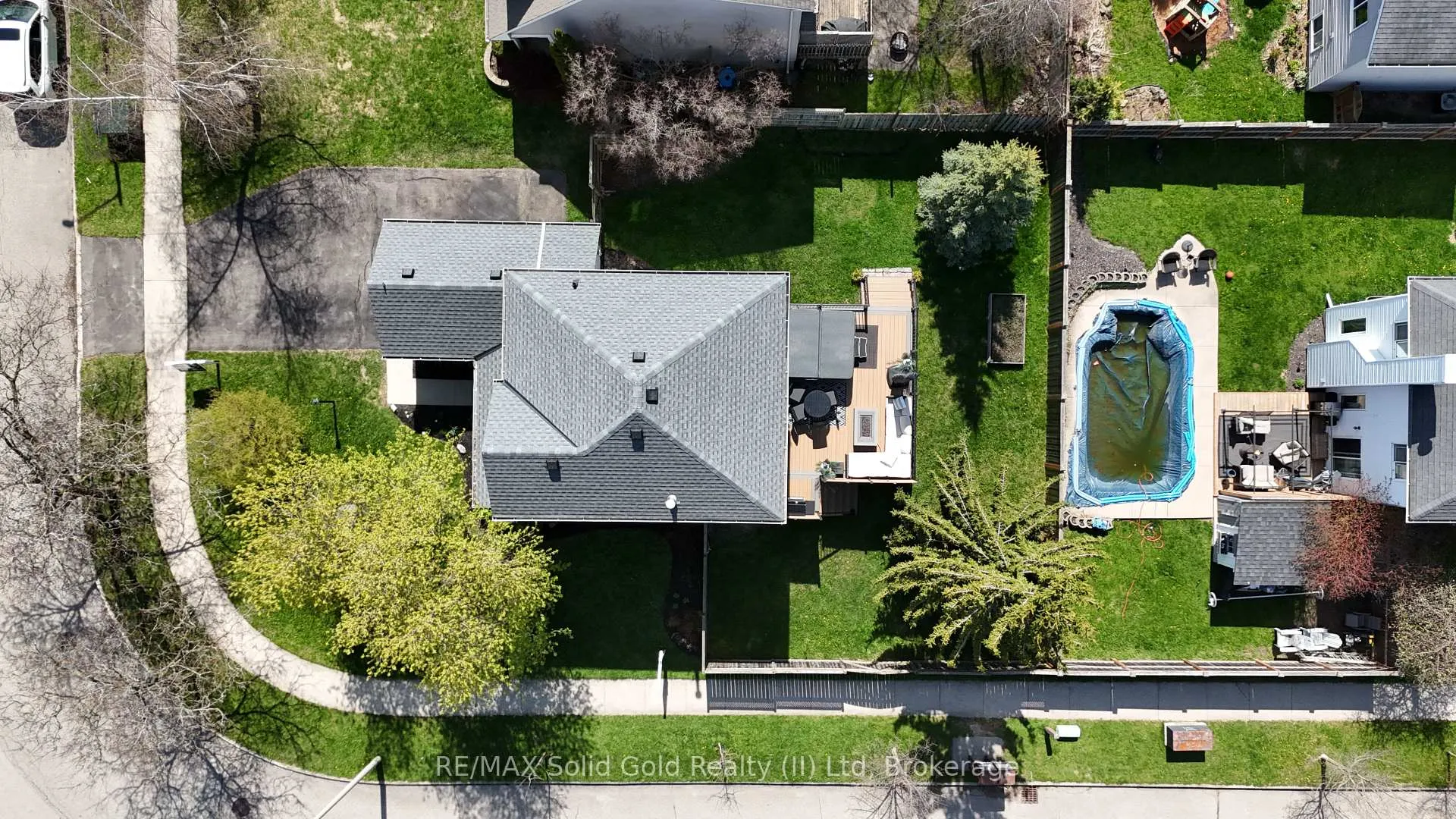 Photo 41 of 185 Middlebury Drive, Waterloo — HOMEH