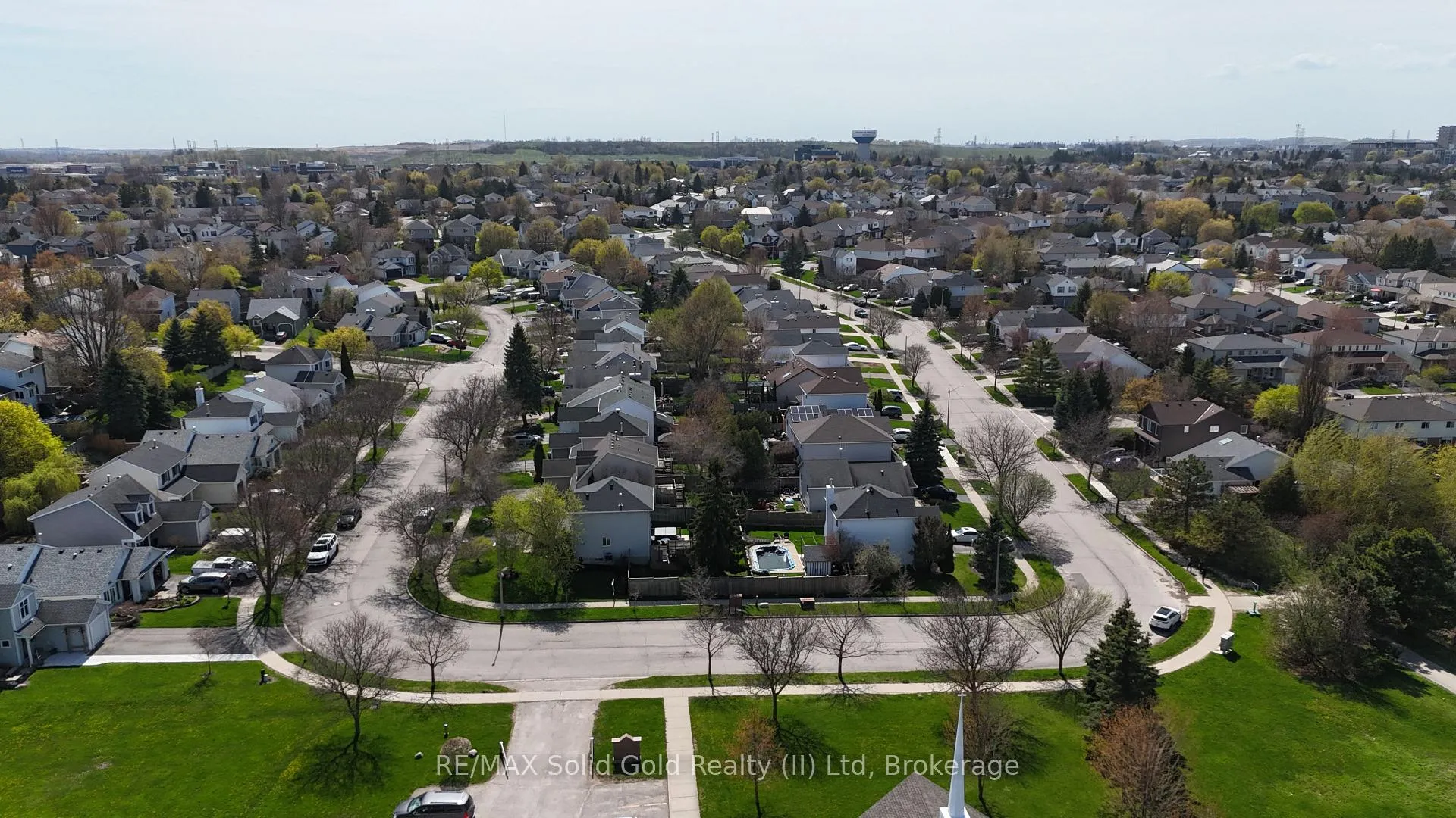 Photo 46 of 185 Middlebury Drive, Waterloo — HOMEH