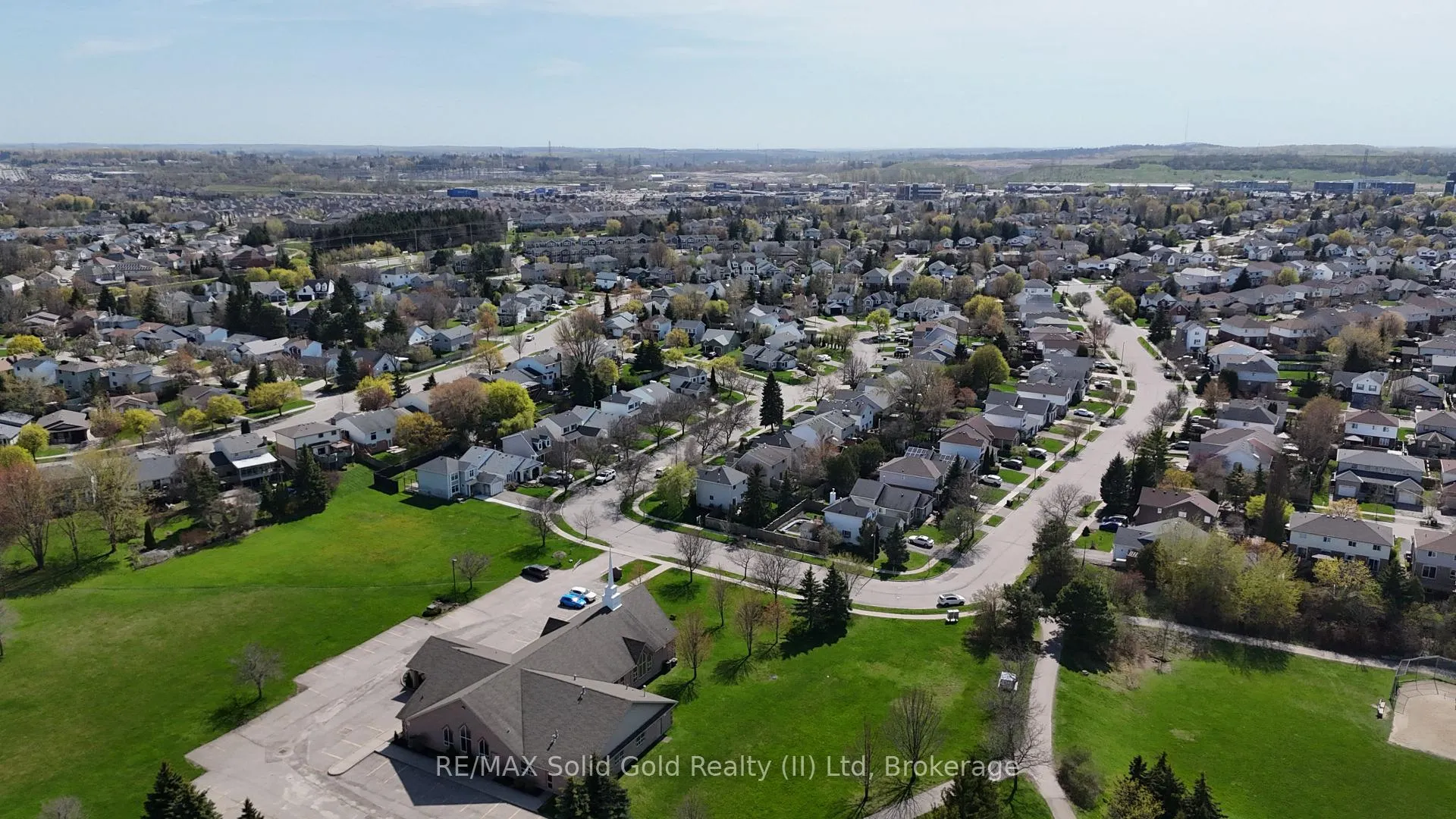 Photo 48 of 185 Middlebury Drive, Waterloo — HOMEH