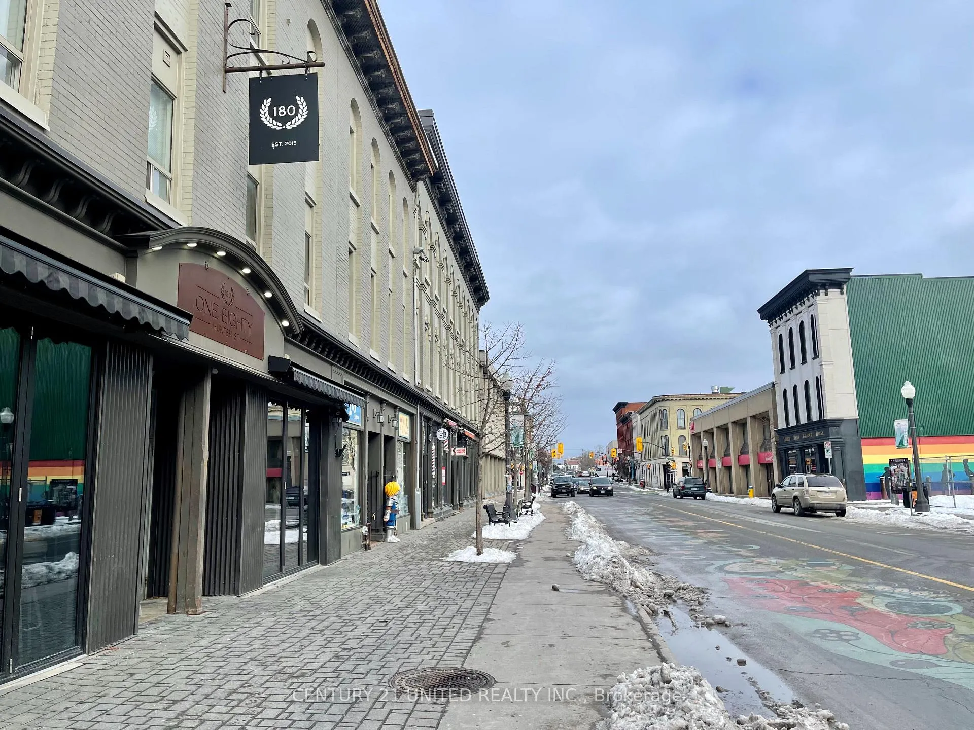 Front of Unit 6, 172.5 Hunter Street W