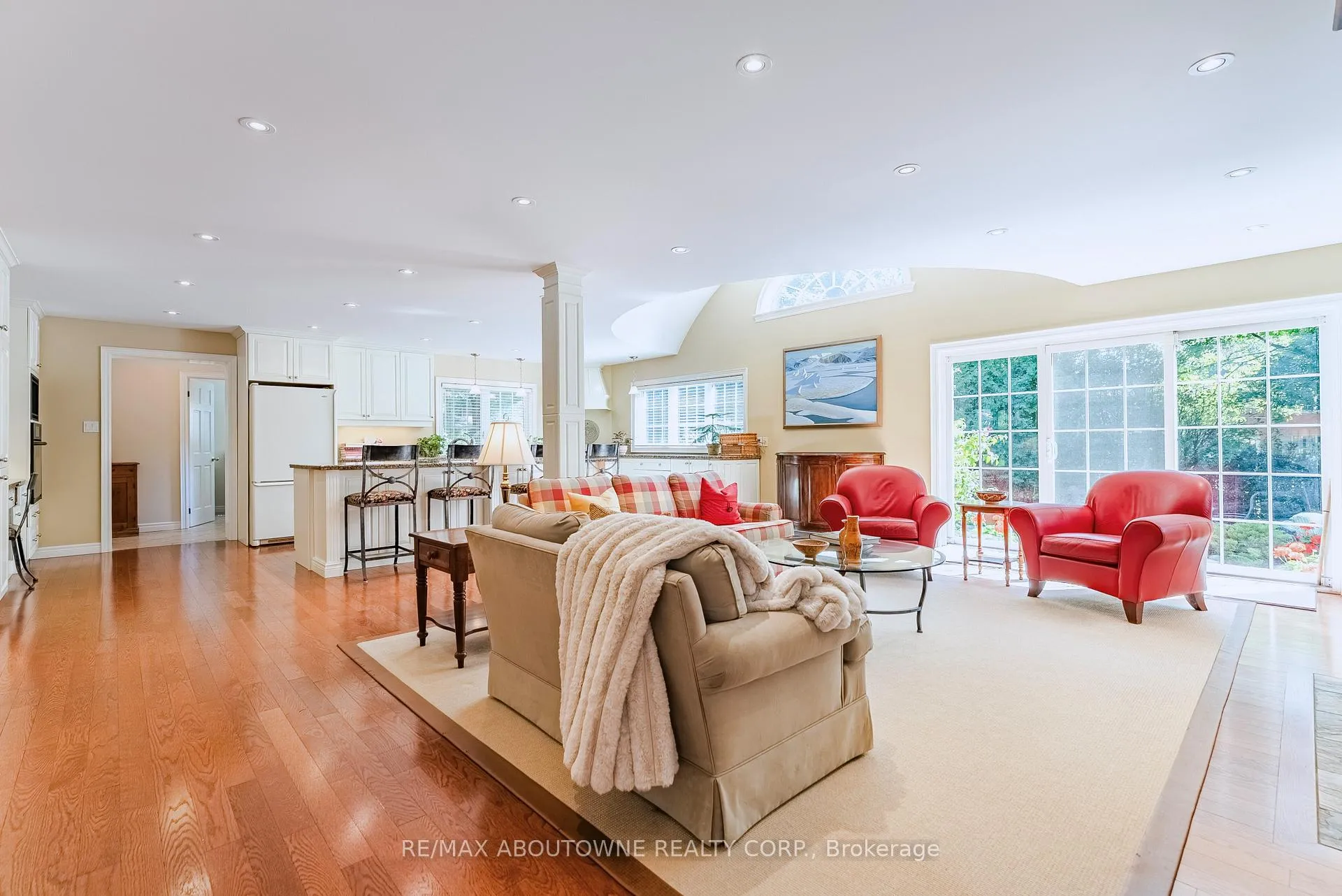 Photo 7 of 1284 Cleaver Drive, Oakville, Morrison — HOMEH