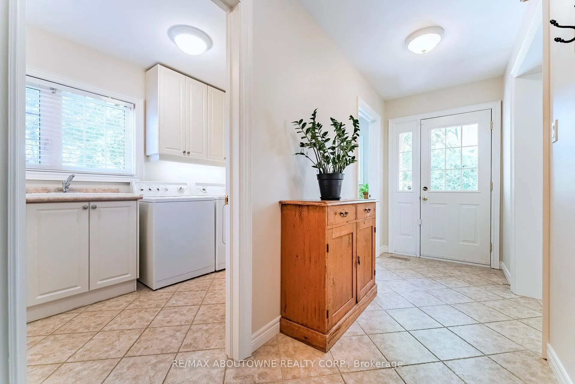 Photo 14 of 1284 Cleaver Drive, Oakville, Morrison — HOMEH