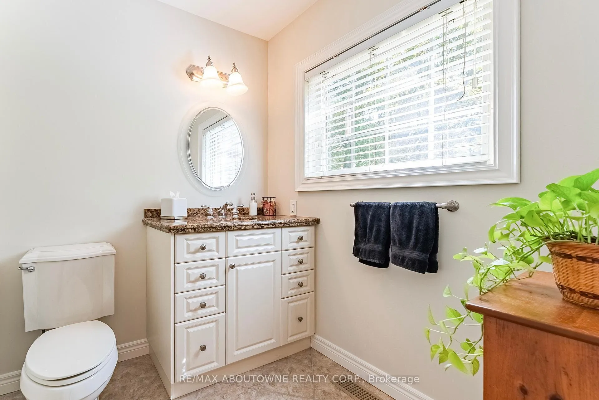 Photo 15 of 1284 Cleaver Drive, Oakville, Morrison — HOMEH